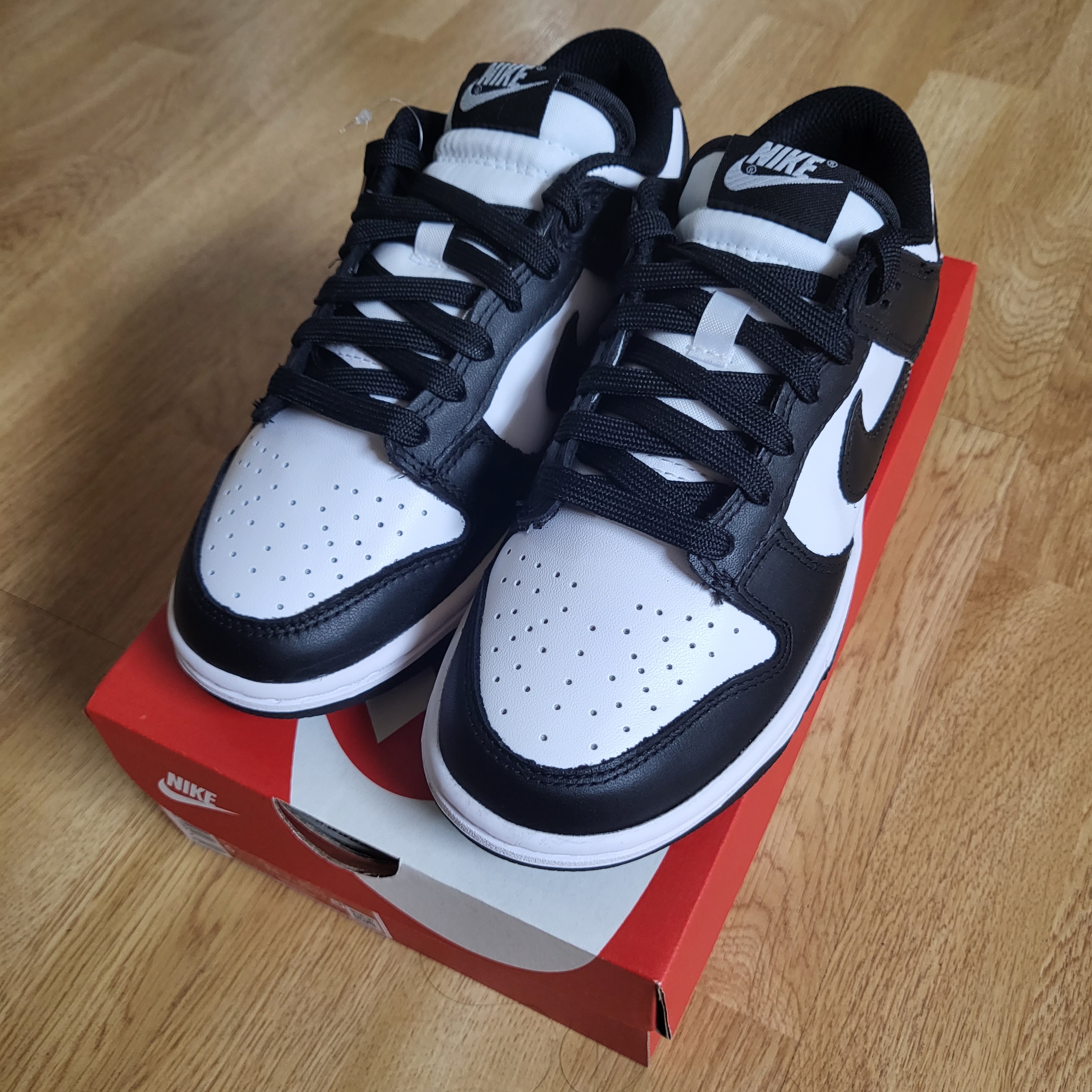 (W) Nike Dunk Low Black 착용 스타일 - 3