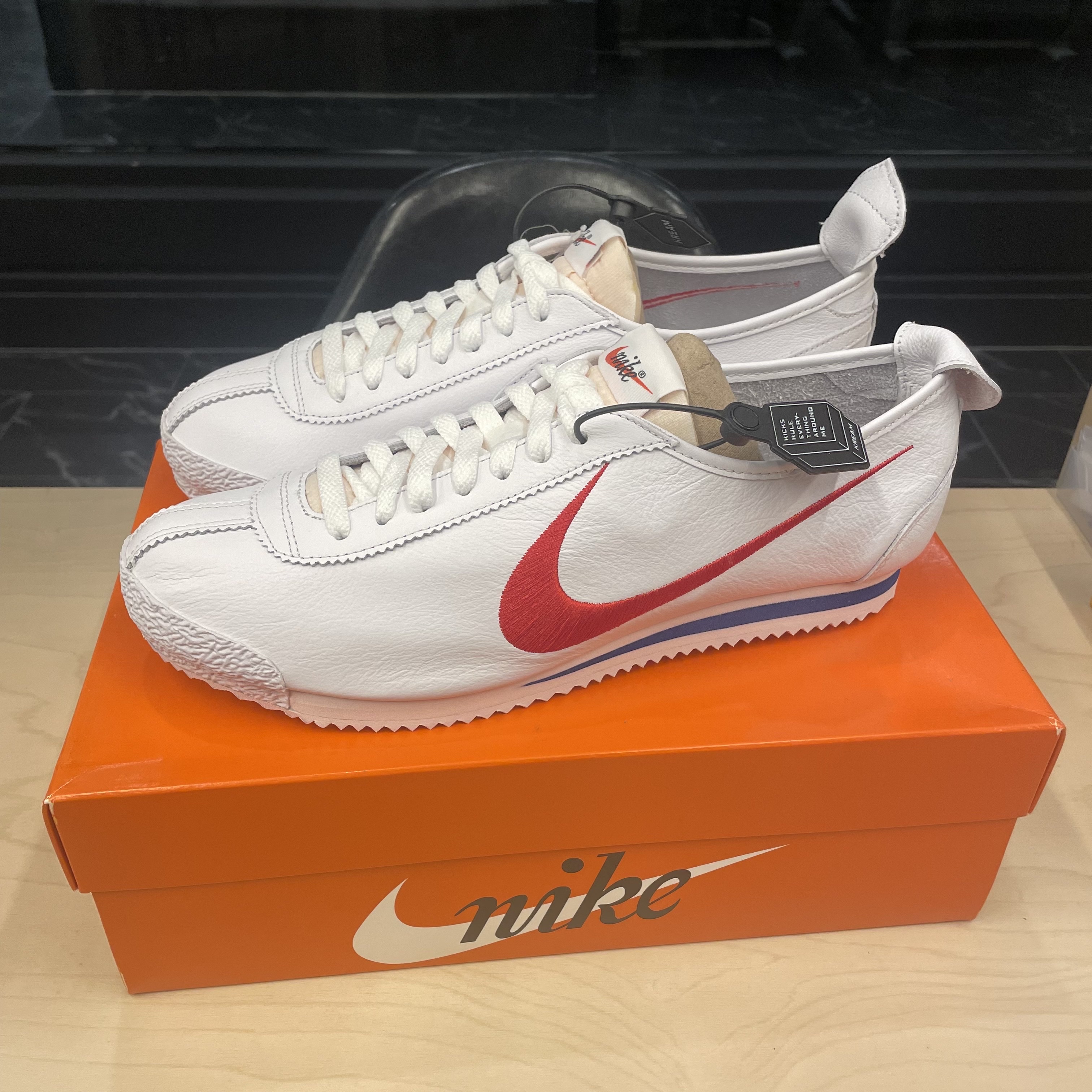 Nike Cortez 72 Shoe Dog OG Slim Swoosh 착용 스타일