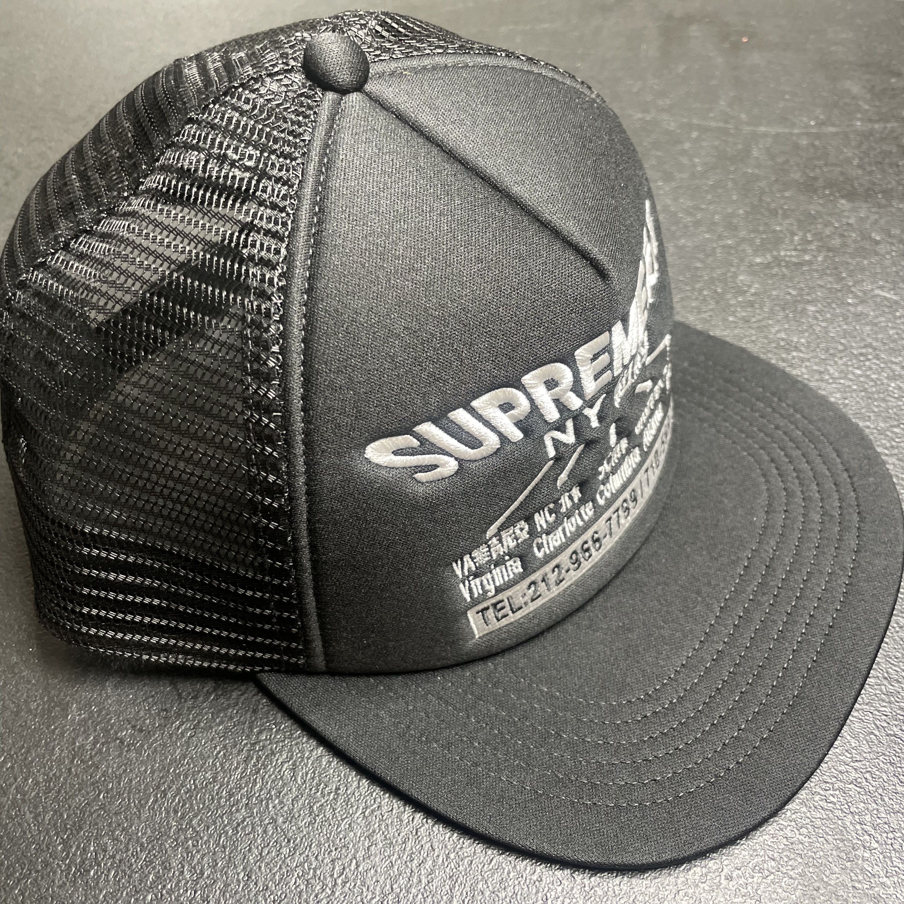 Supreme Transport Mesh Back 5-Panel Black - 22FW 착용 스타일 - 2