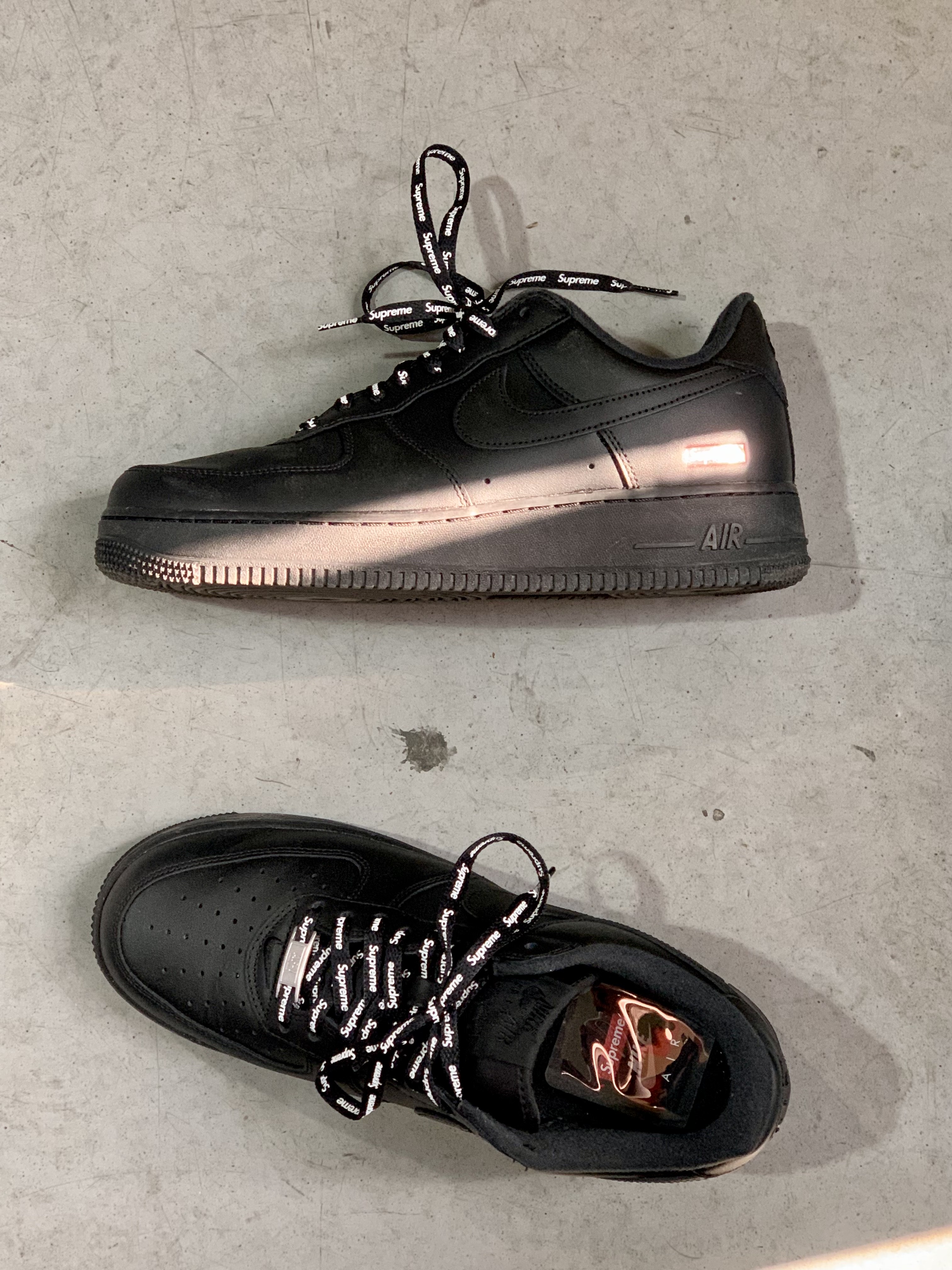 Nike x Supreme Air Force 1 Low Black 착용 스타일