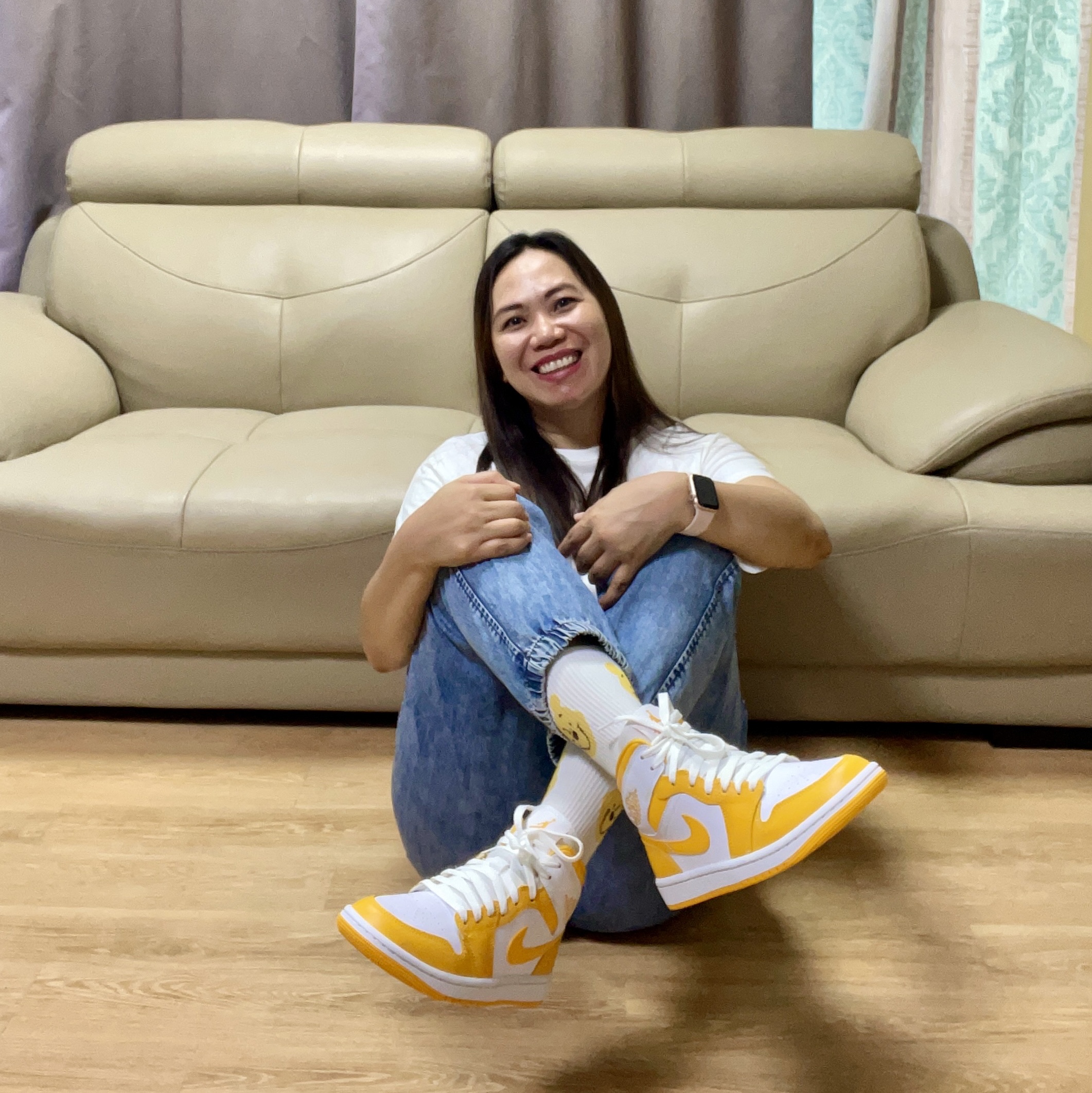 (W) Jordan 1 Mid University Gold 착용 스타일 - 3