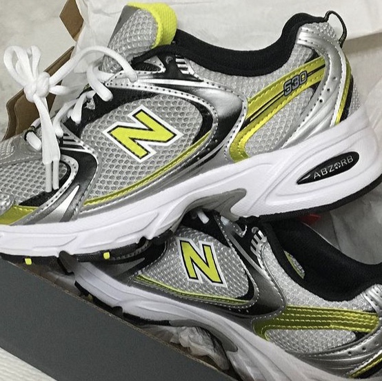 New Balance 530 Silver 착용 스타일