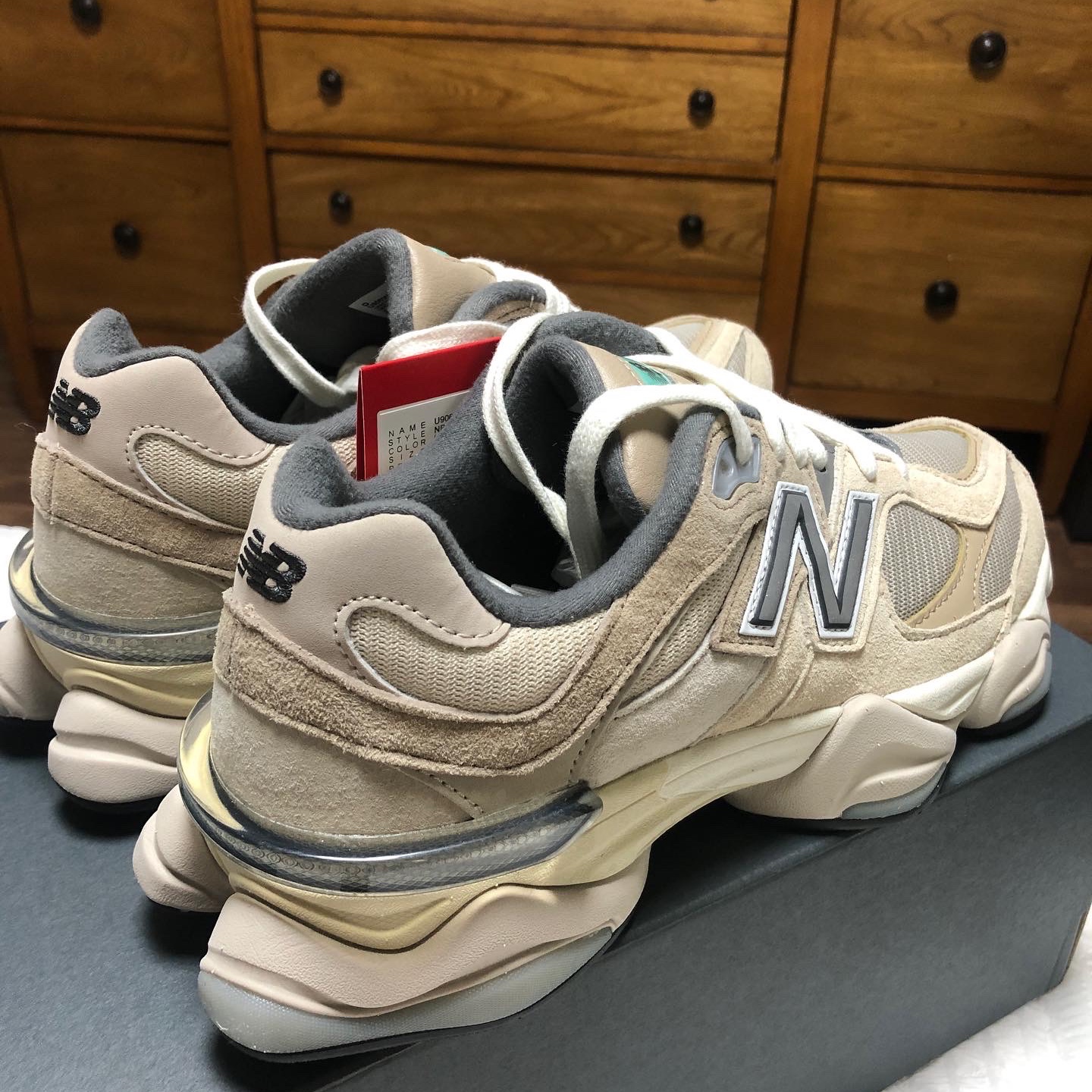 New Balance 9060 Sea Salt 착용 스타일 - 2