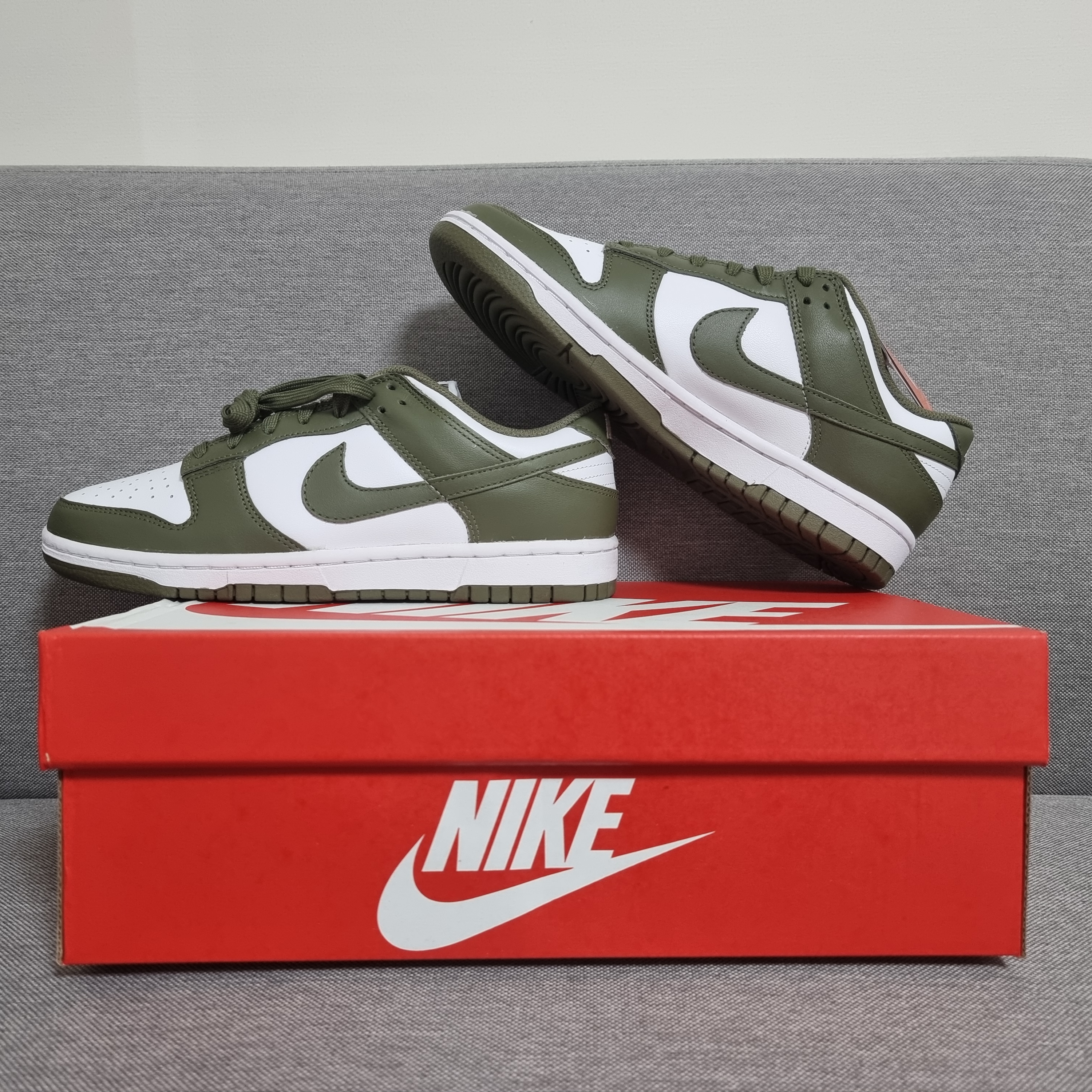 (W) Nike Dunk Low Medium Olive 착용 스타일