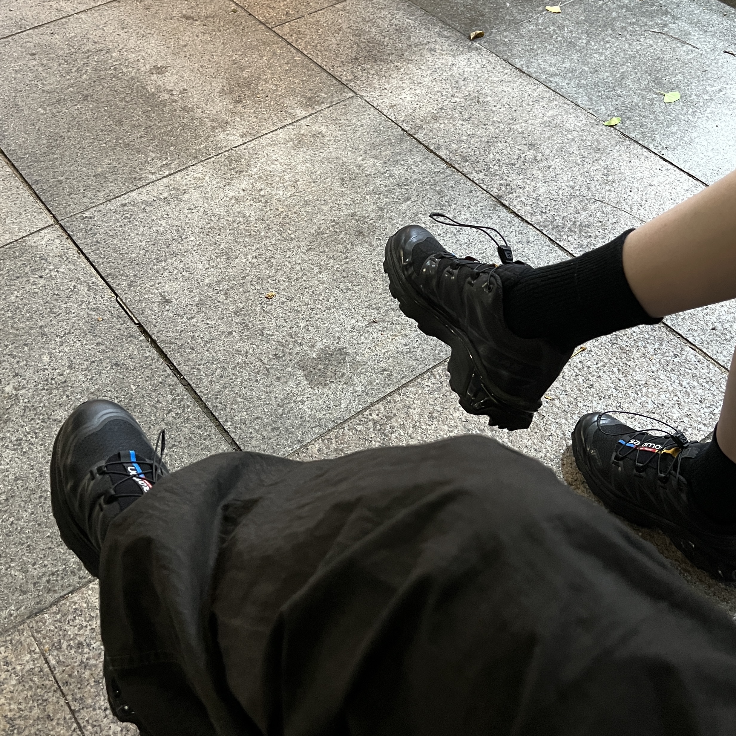 Salomon XT-6 ADV Black 착용 스타일