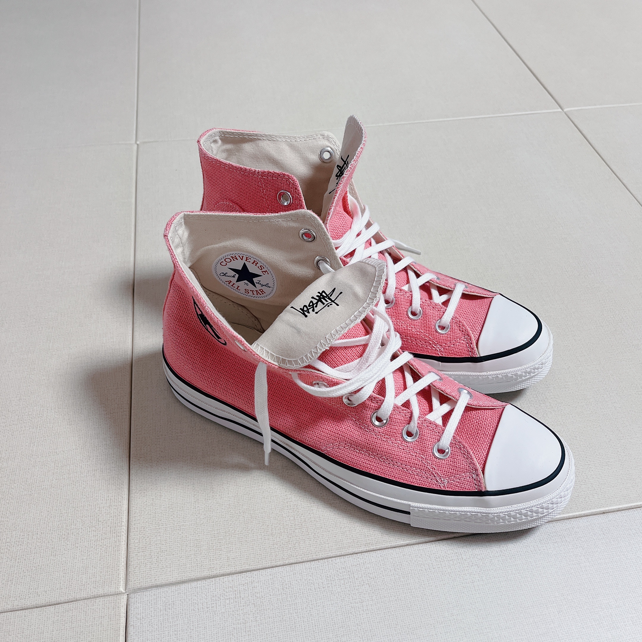 Converse x Stussy Chuck 70 High Plumeria 착용 스타일 - 2
