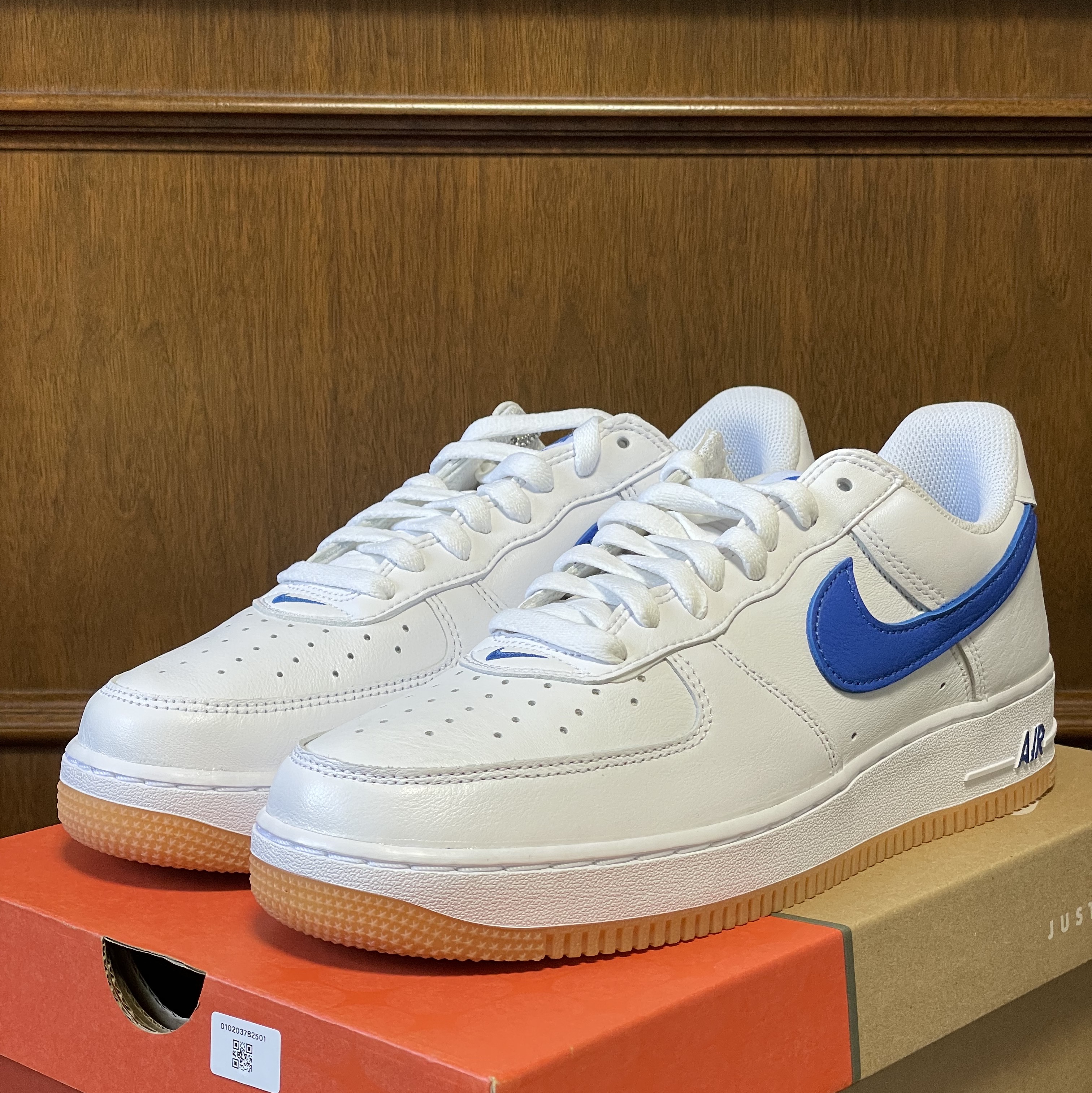 Nike Air Force 1 Low Retro Color of the Month Varsity Royal 착용 스타일 - 2