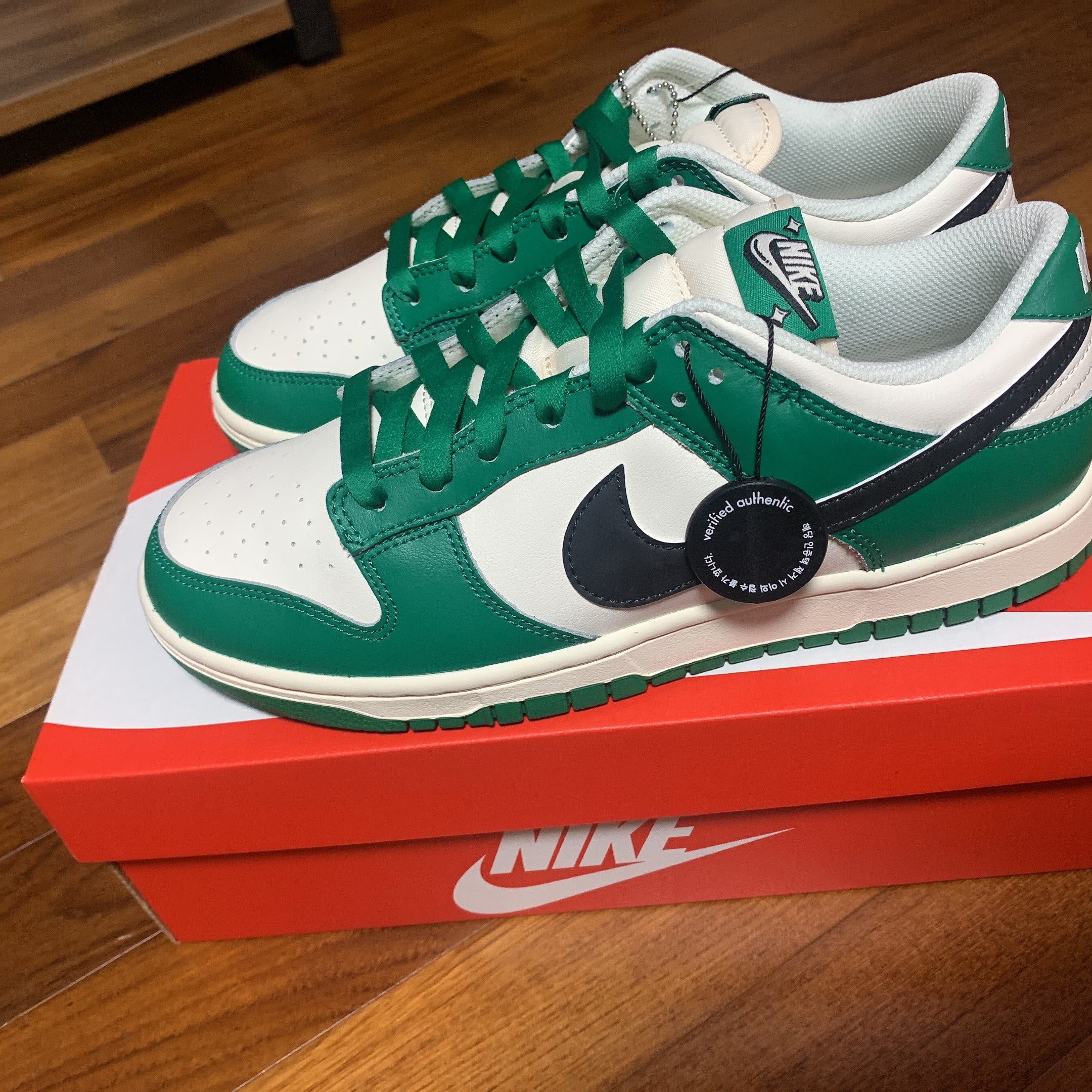Nike Dunk Low Retro SE Jackpot Malachite 착용 스타일