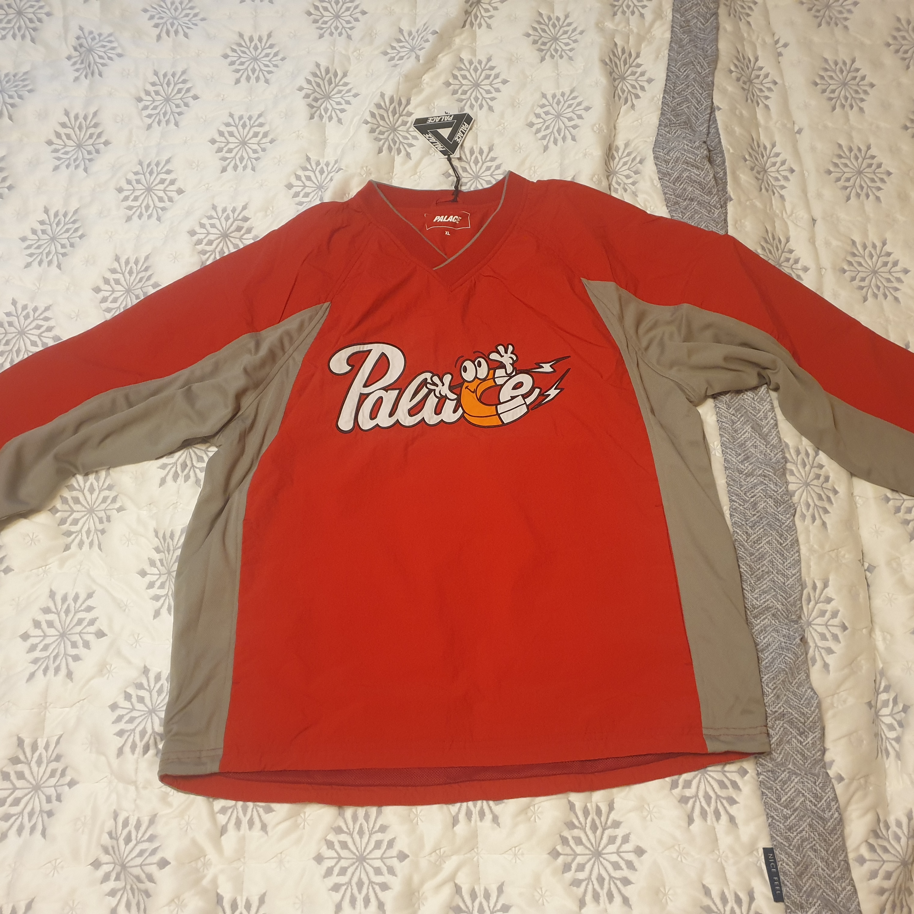 Palace Shell Pullover Jacket Red - 22SS, Nike x Stussy Windrunner Jacket Habanero Red 착용 스타일 - 2