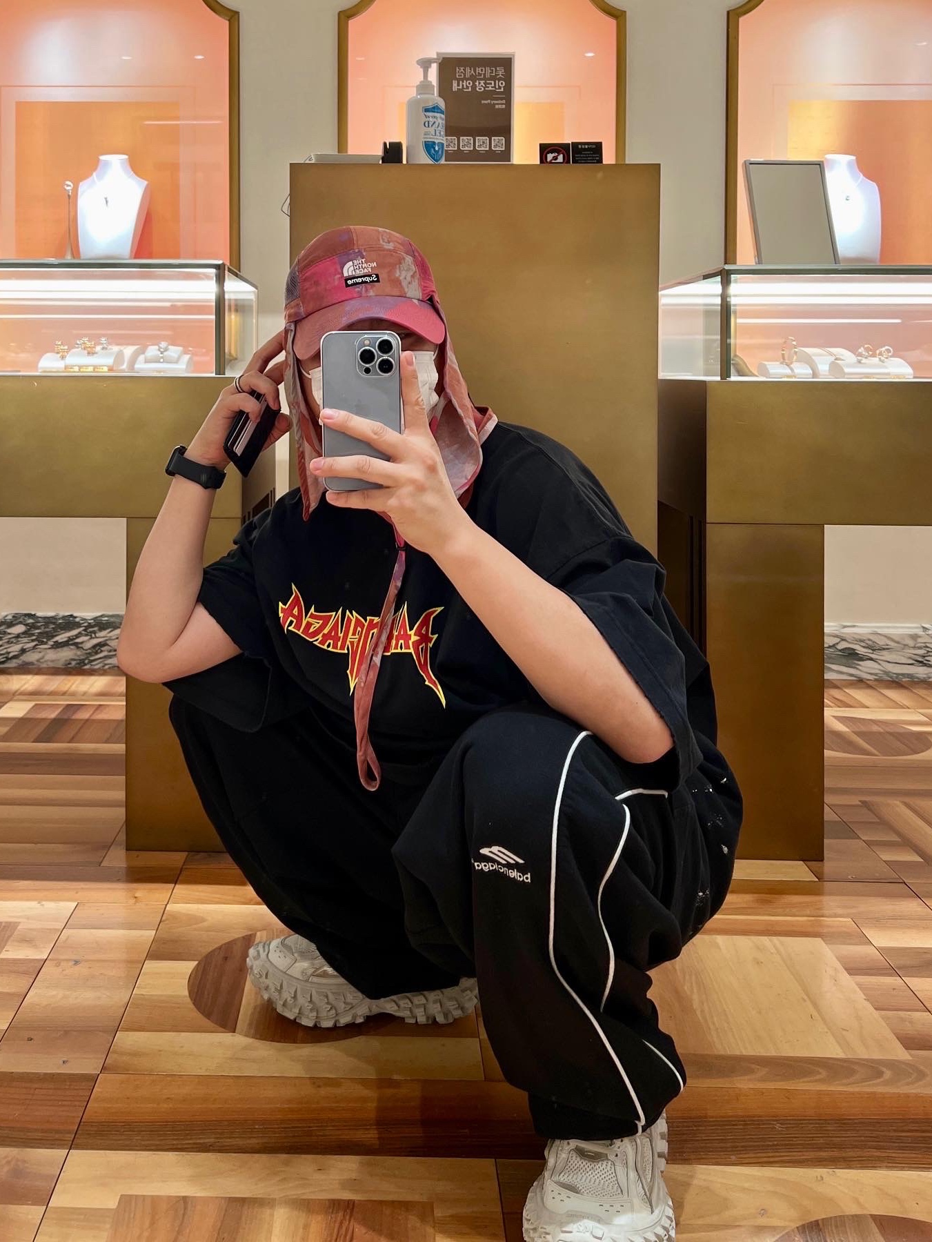 Supreme x The North Face Sunshield Camp Cap Multi-Color - 20SS, Balenciaga Metal Oversized Fit T-Shirt Black Vintage 착용 스타일 - 2