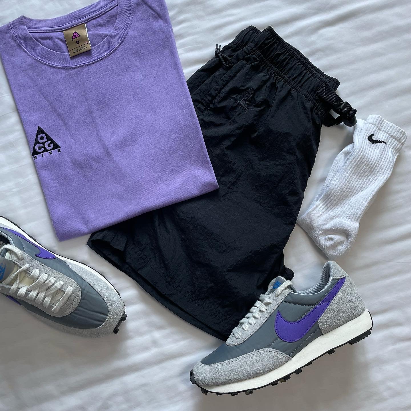 Nike ACG Heritage 86 Cap Black, Nike ACG Logo T-Shirt Space Purple - US/EU 착용 스타일 - 2
