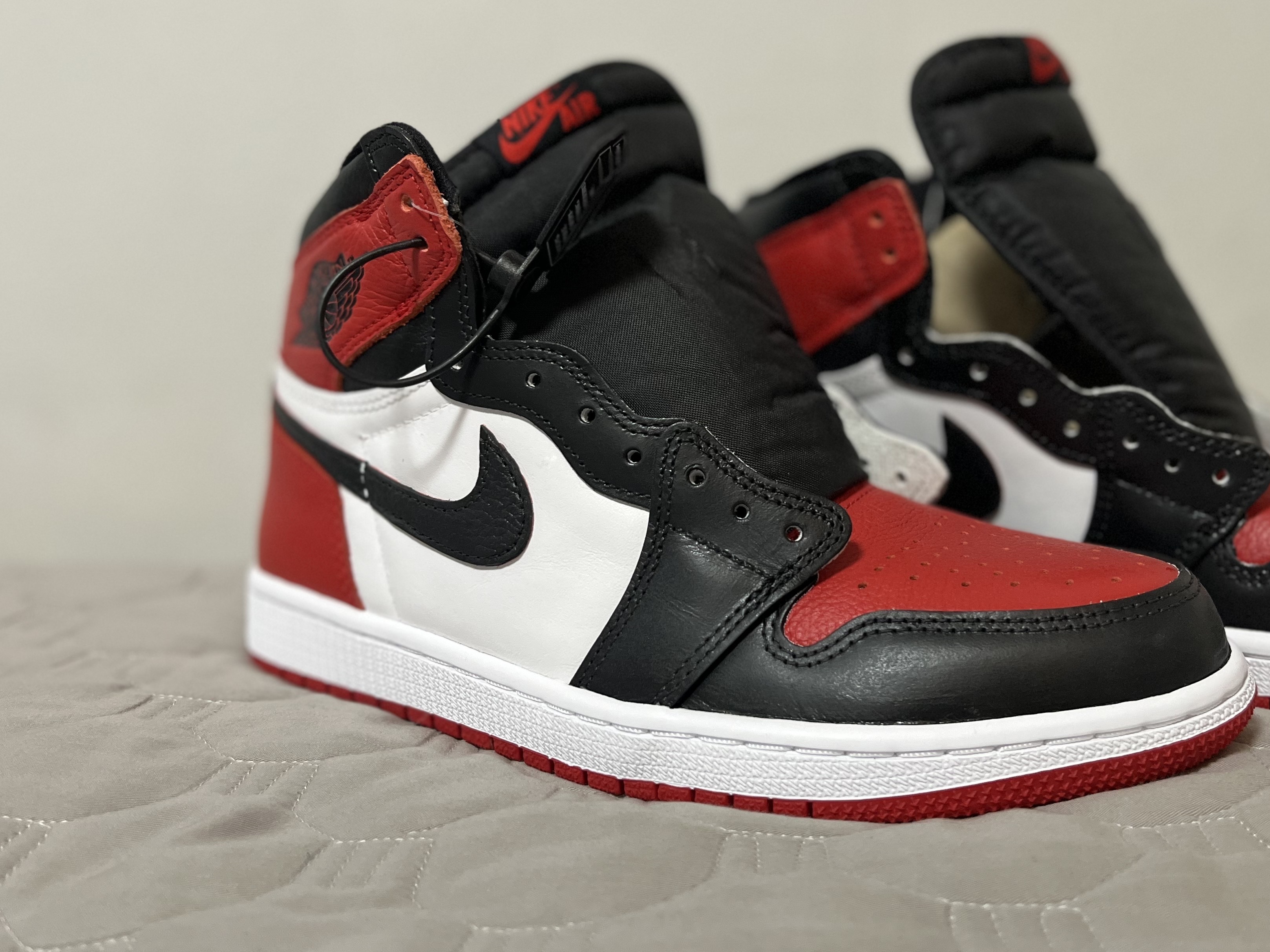 Jordan 1 Retro High OG Heritage, (GS) Jordan 1 Retro High OG Heritage 착용 스타일 - 1