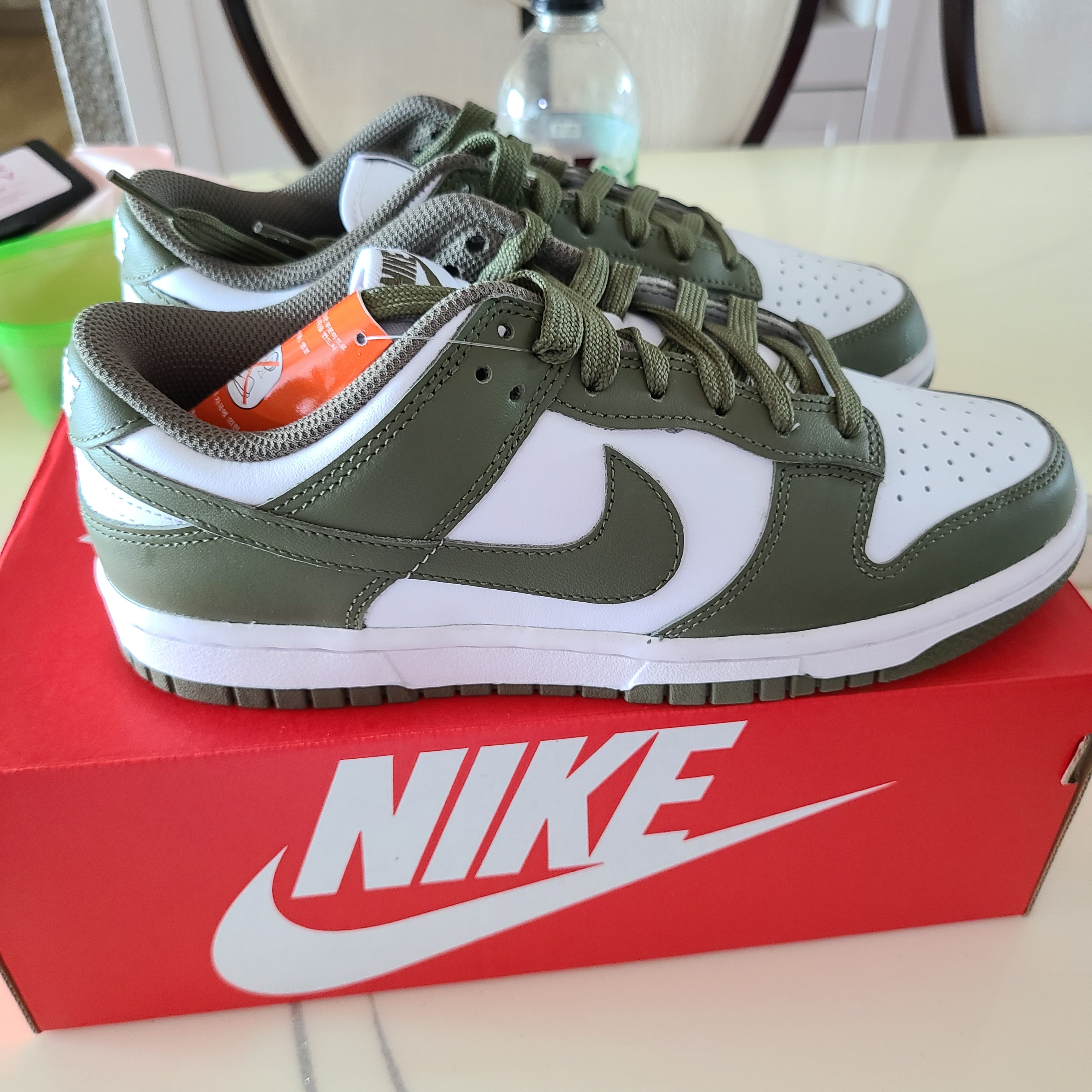 (W) Nike Dunk Low Medium Olive 착용 스타일