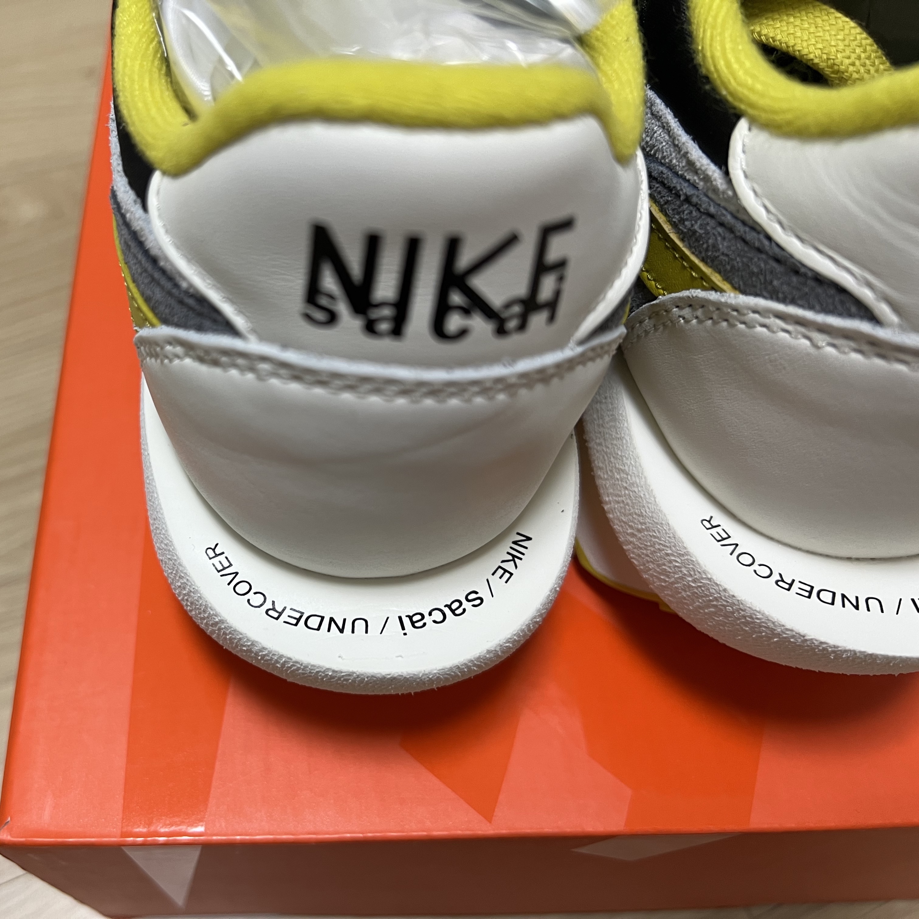 Nike x Sacai x Undercover LDWaffle Black Bright Citron 착용 스타일 - 3