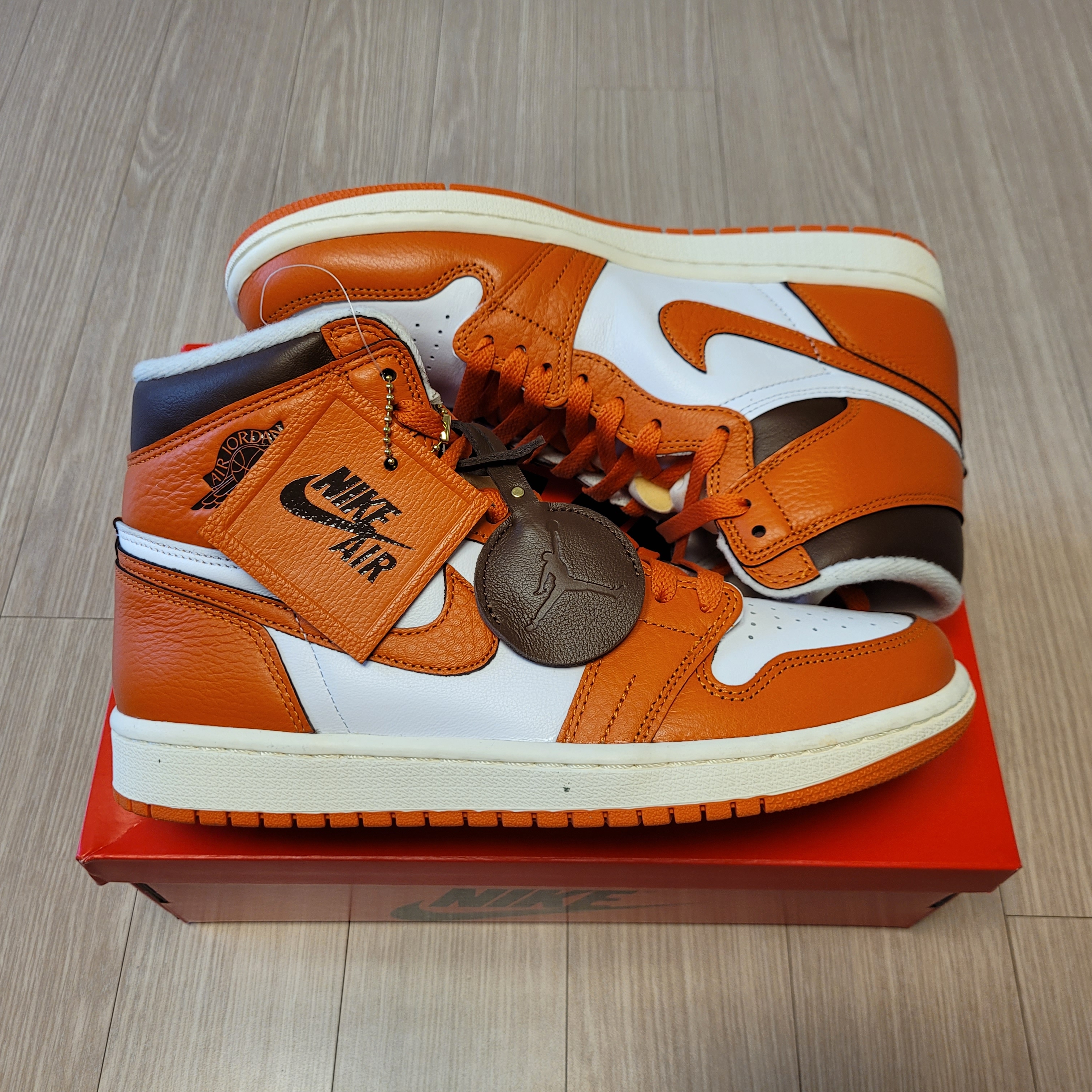 (W) Jordan 1 Retro High OG Starfish 착용 스타일 - 3