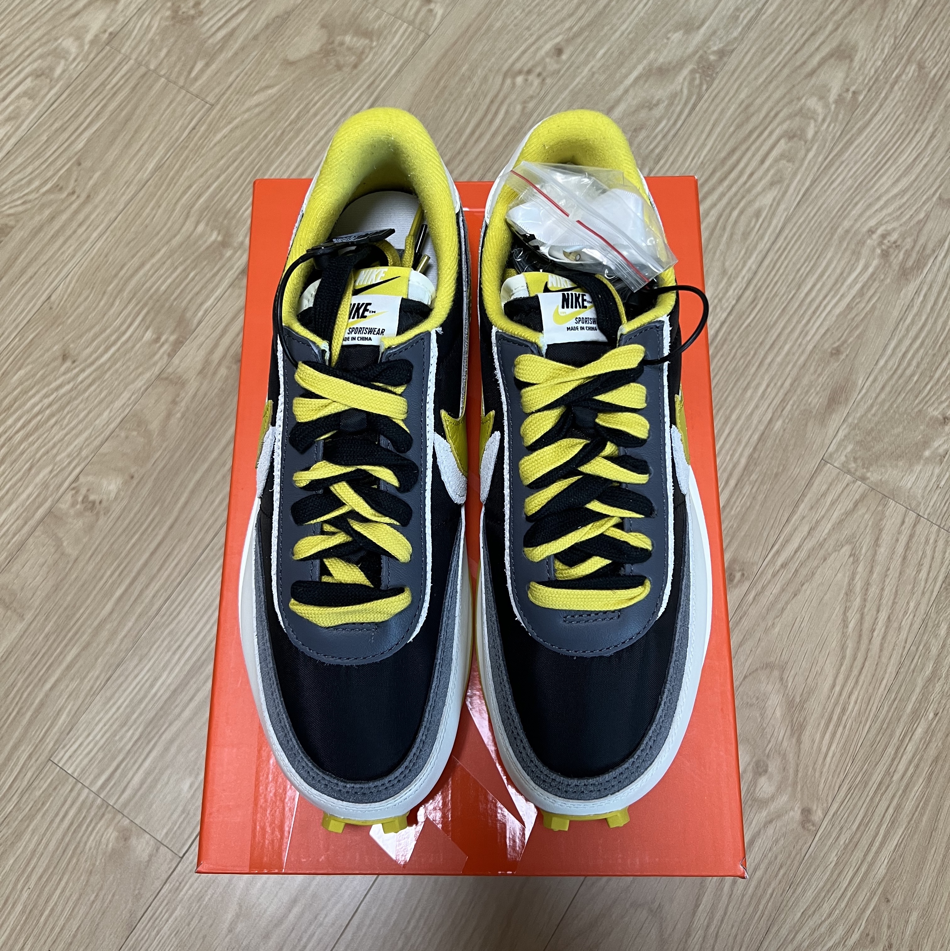 Nike x Sacai x Undercover LDWaffle Black Bright Citron 착용 스타일 - 2