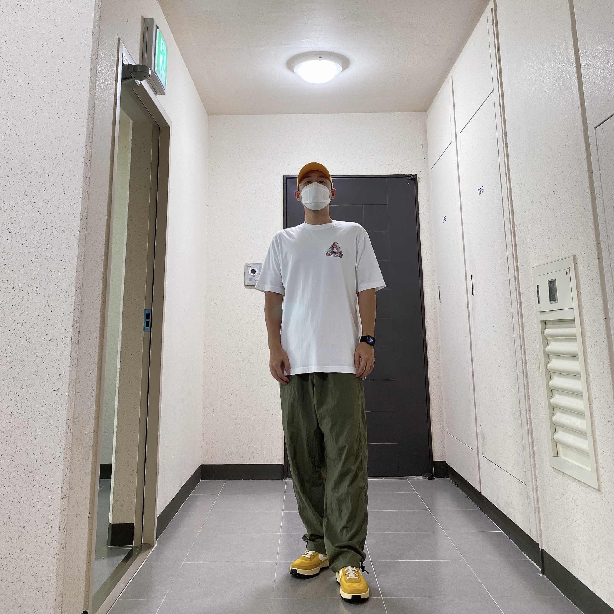 Palace Tri-Sticker Pack T-Shirt White - 21FW, Nike x Tom Sachs General Purpose Shoe Archive 착용 스타일