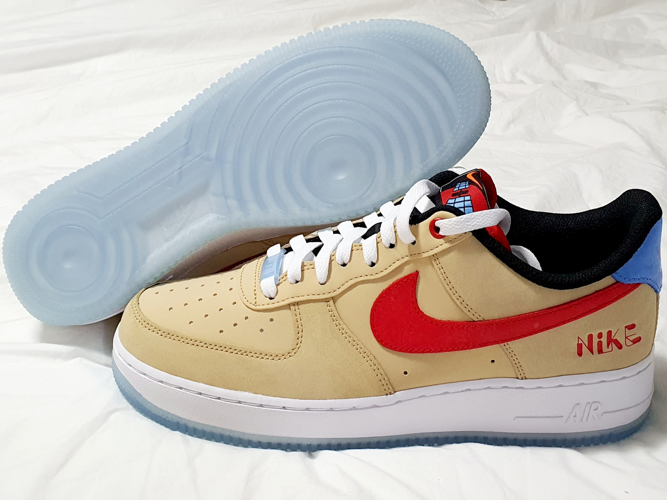 Nike Air Force 1 '07 LV8 Satellite Sesame 착용 스타일 - 2