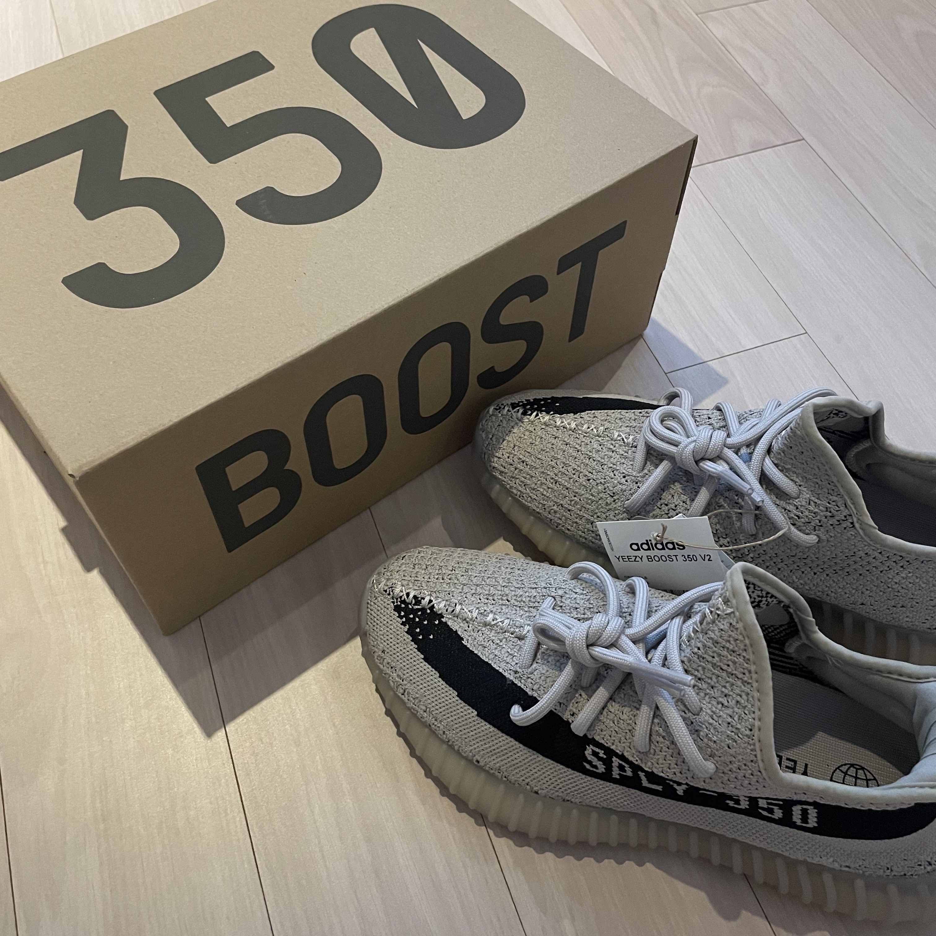 Adidas Yeezy Boost 350 V2 Slate Core Black 2022/2023 착용 스타일