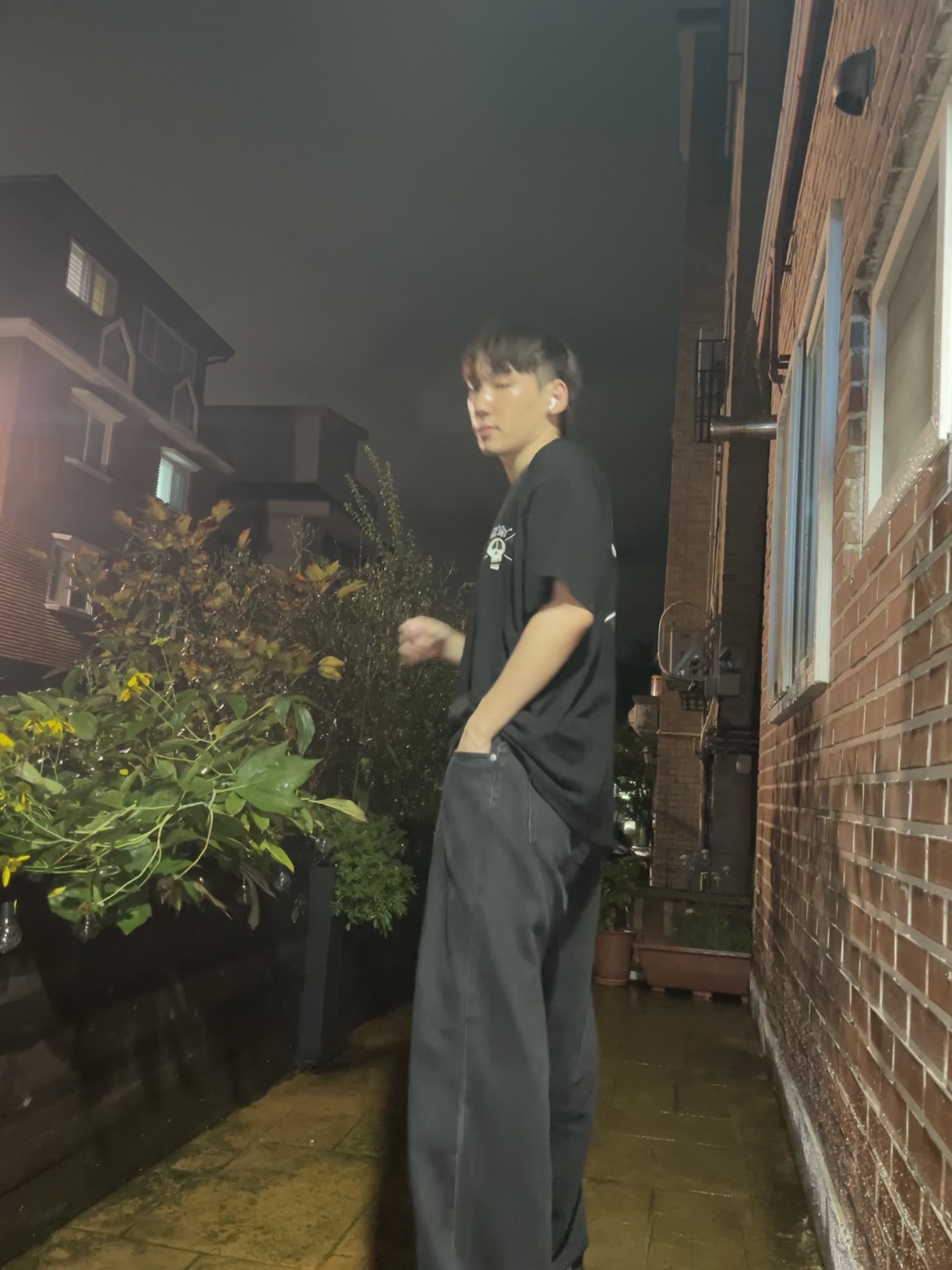 Stussy Surf Skate Skull T-Shirt Black, Dada x Worst Denim Washed Black 착용 스타일 - 1