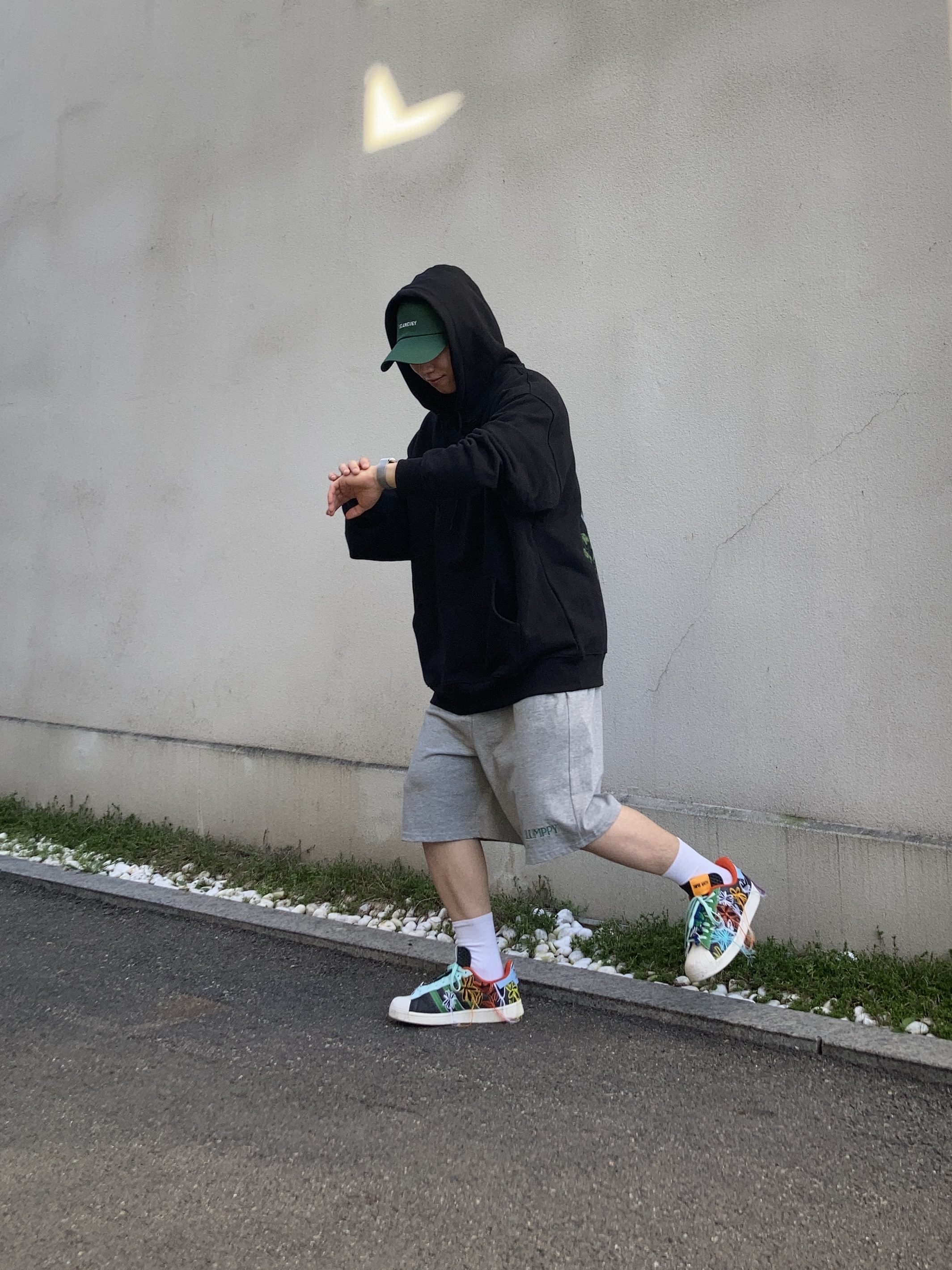 Adidas x Sean Wotherspoon Superstar Superearth Black 착용 스타일