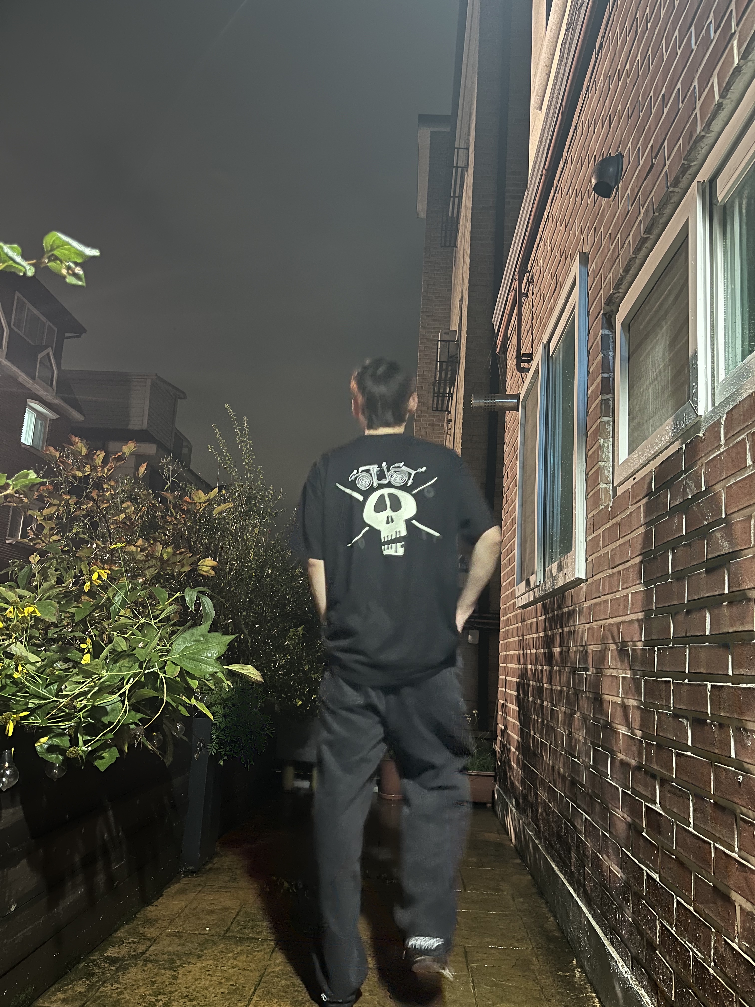 Stussy Surf Skate Skull T-Shirt Black, Dada x Worst Denim Washed Black 착용 스타일 - 2
