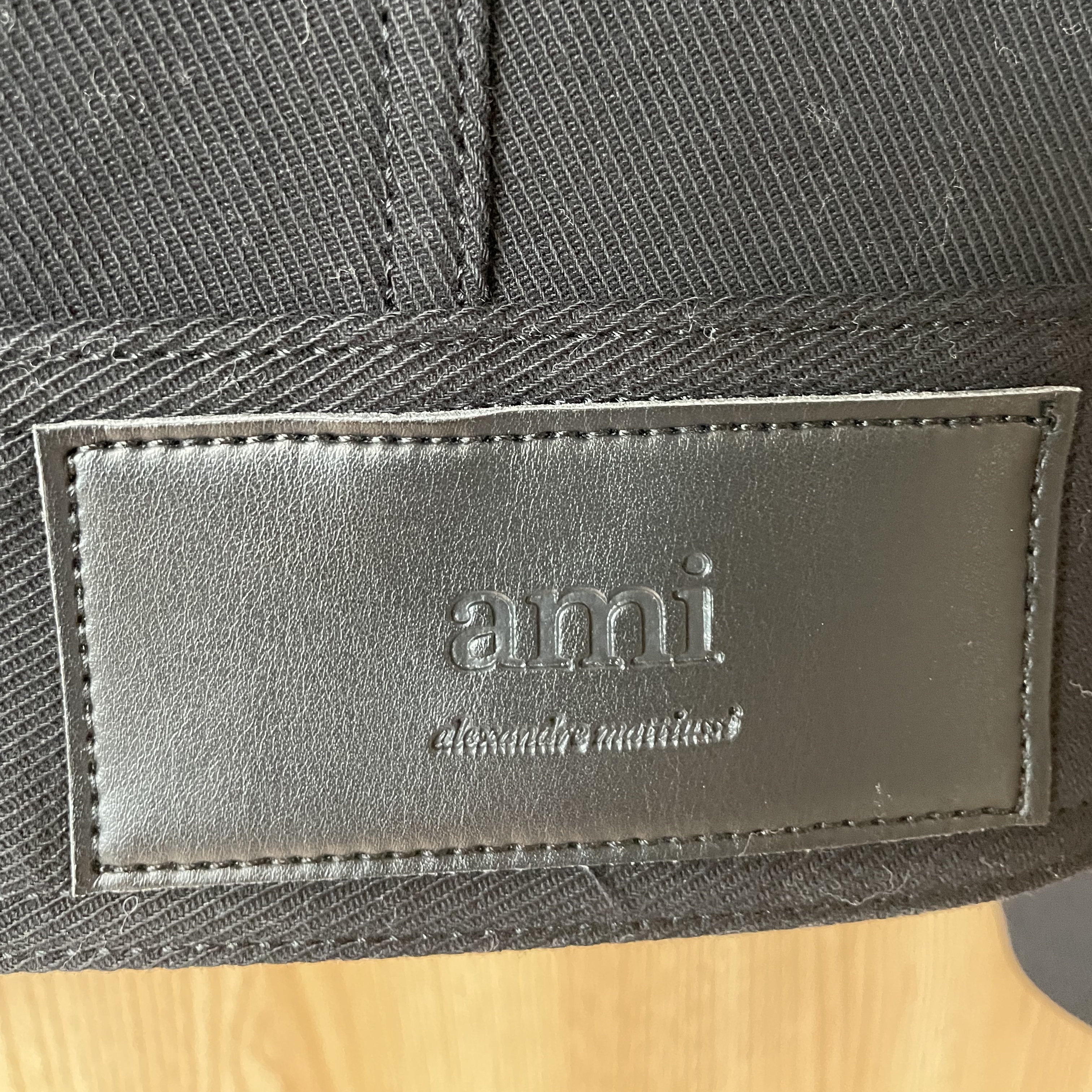 AMI Press Buttons Worker Jacket Black 착용 스타일