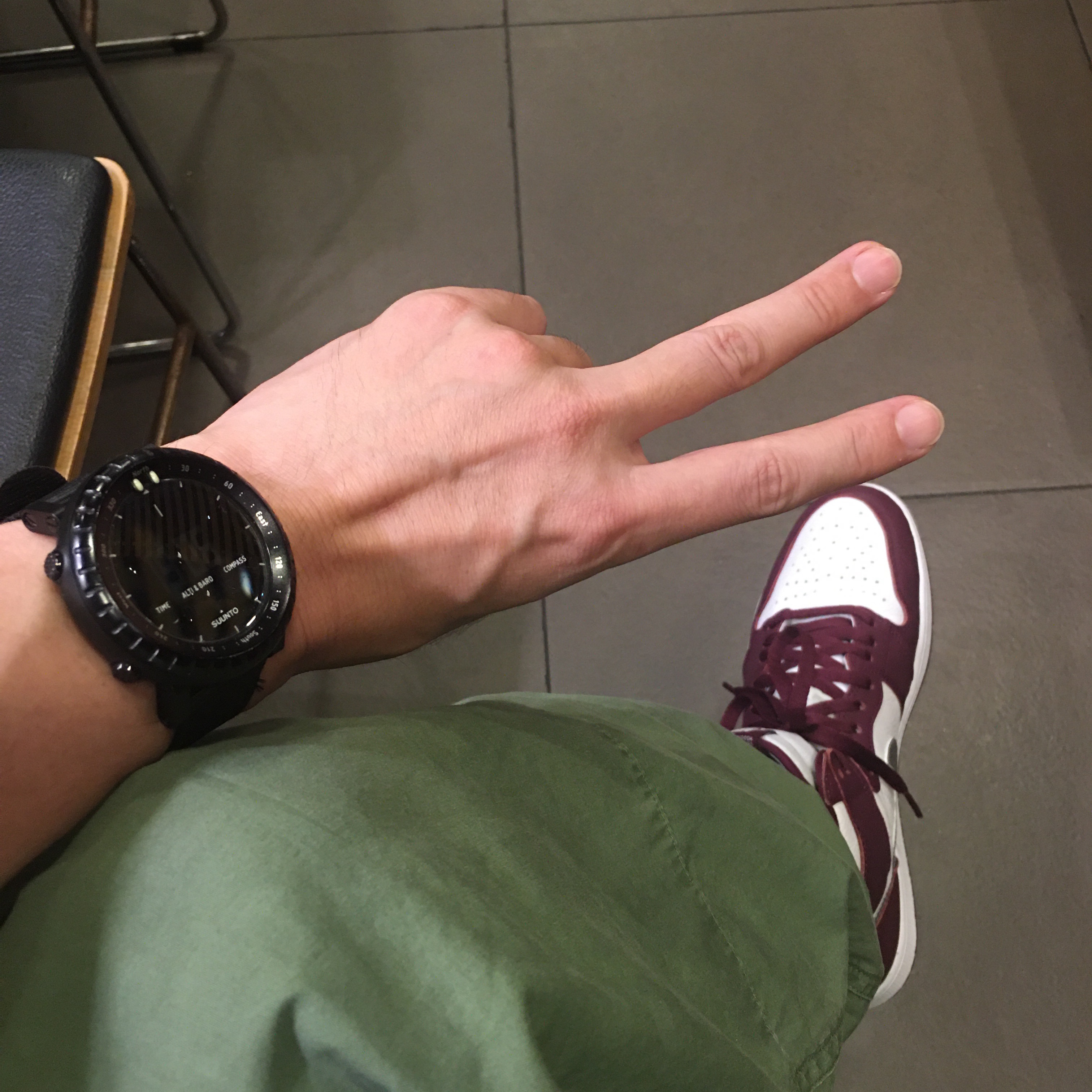 Jordan 1 Retro High OG Bordeaux 착용 스타일