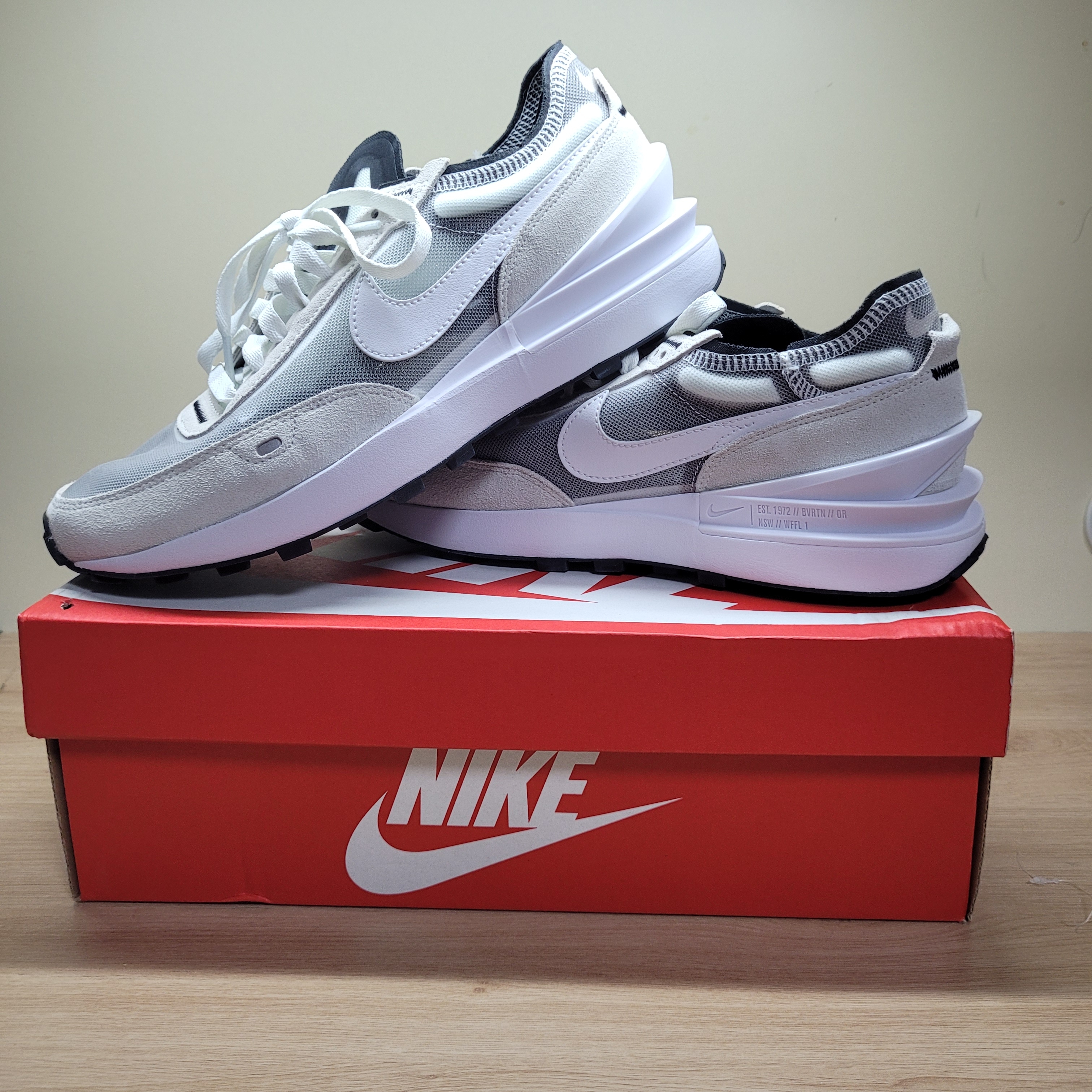 Nike Waffle One Infinite Lilac 착용 스타일