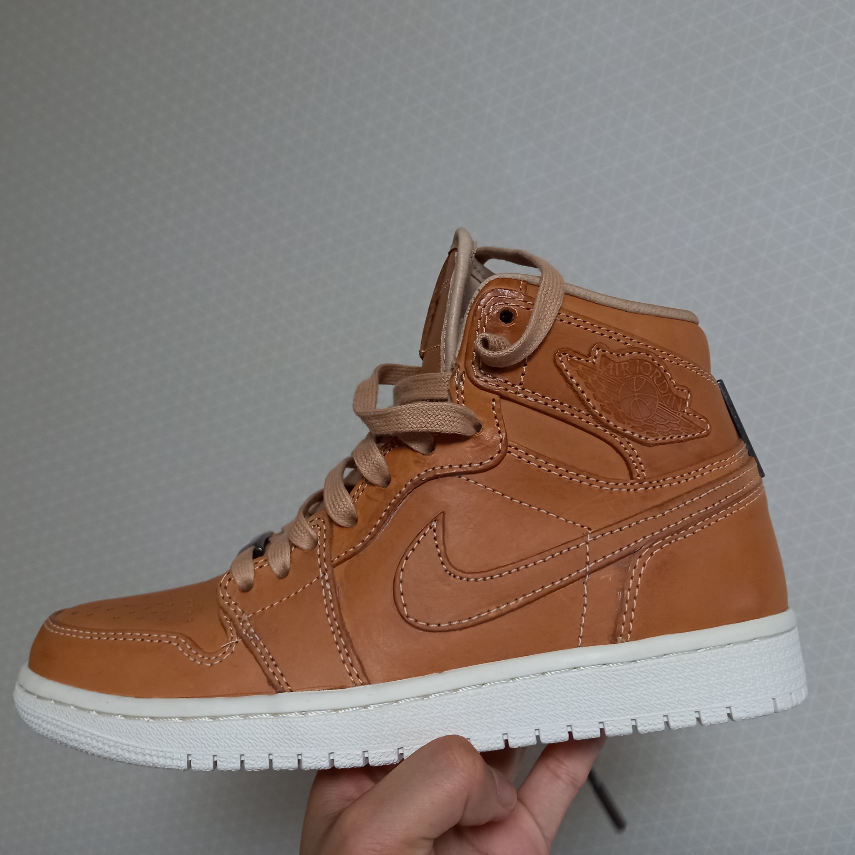 Jordan 1 Retro High OG Vachetta Tan, Jordan 1 Retro Pinnacle Vachetta Tan 착용 스타일