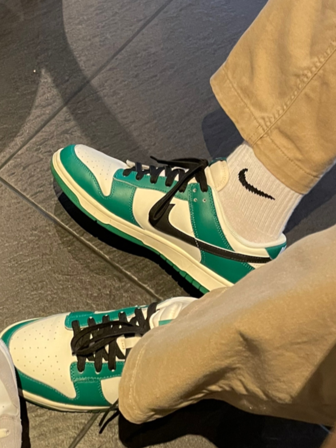 Nike Dunk Low Retro SE Jackpot Malachite 착용 스타일