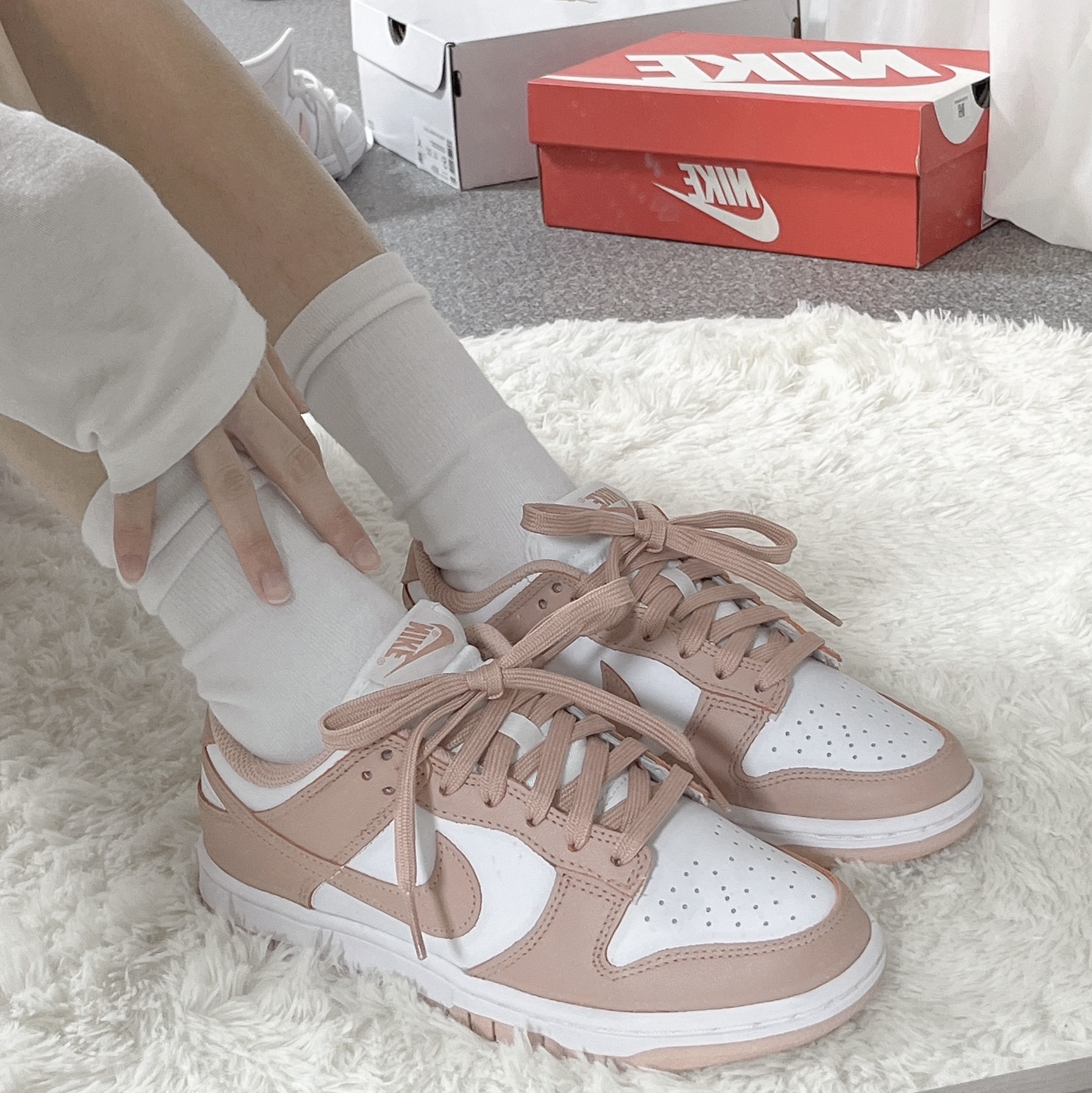 (W) Nike Dunk Low Rose Whisper 착용 스타일