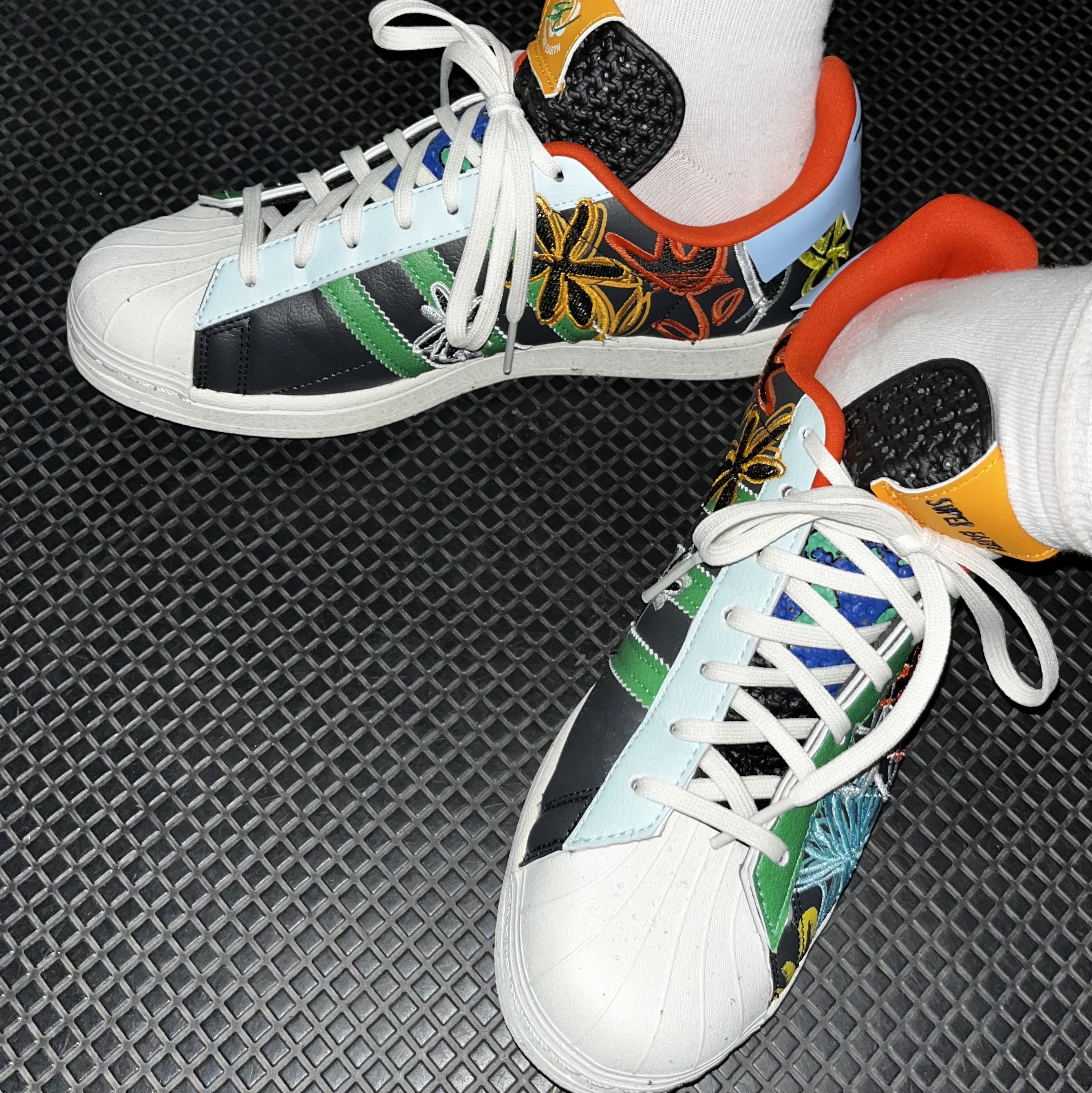 Adidas x Sean Wotherspoon Superstar Superearth Black 착용 스타일