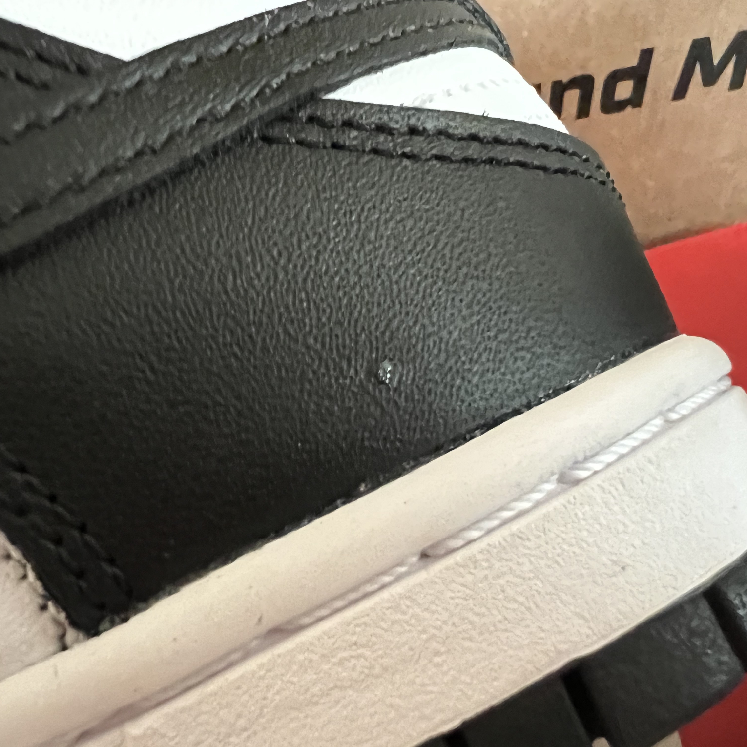 (W) Nike Dunk Low Black 착용 스타일 - 2