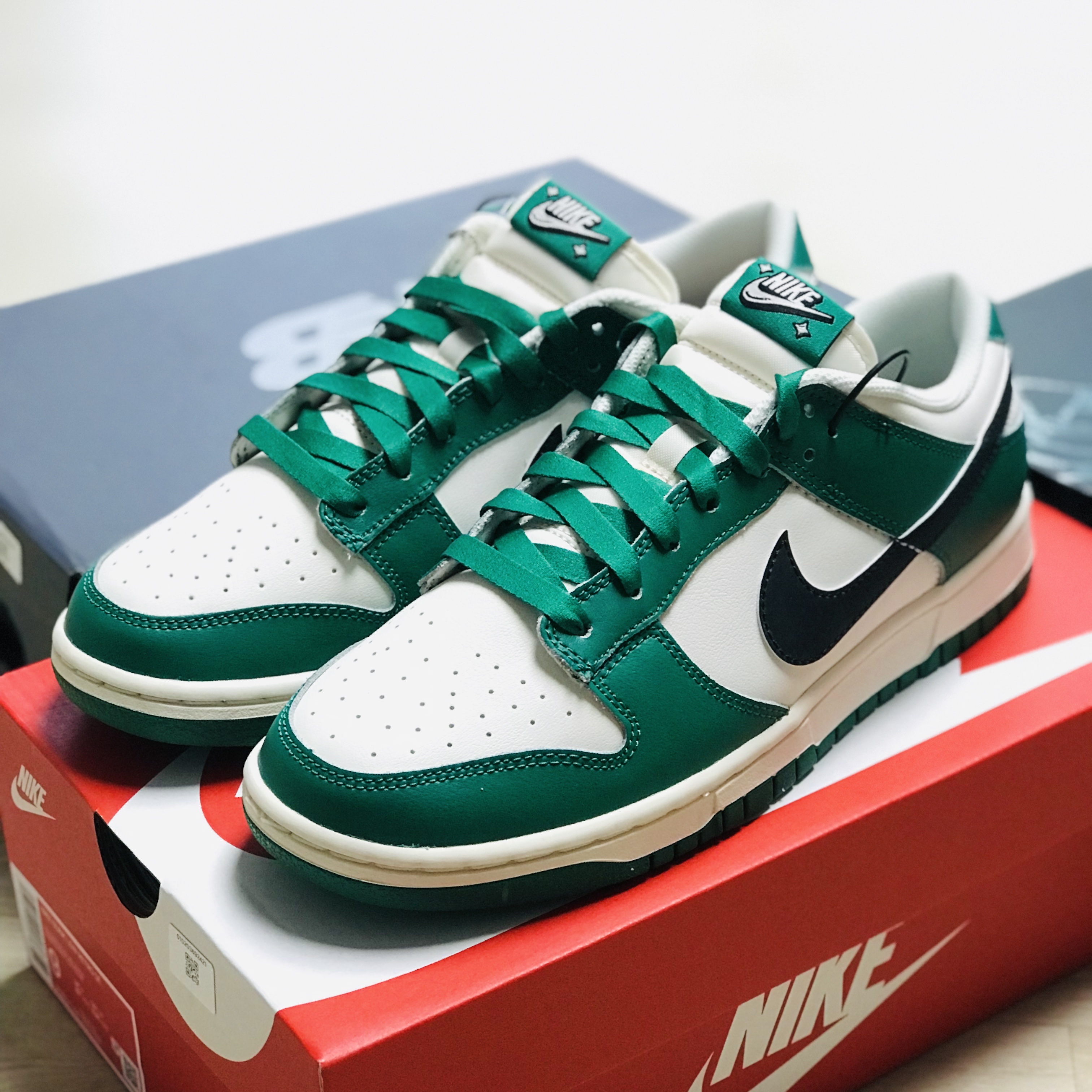 Nike Dunk Low Retro SE Jackpot Malachite 착용 스타일