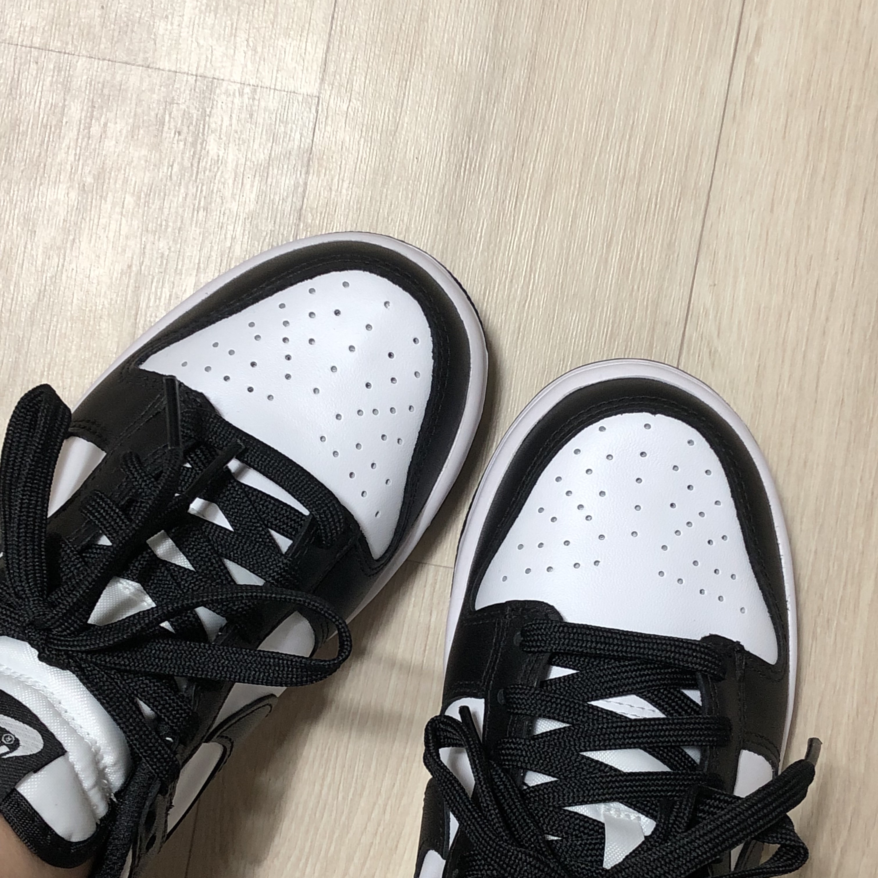 (W) Nike Dunk Low Black 착용 스타일