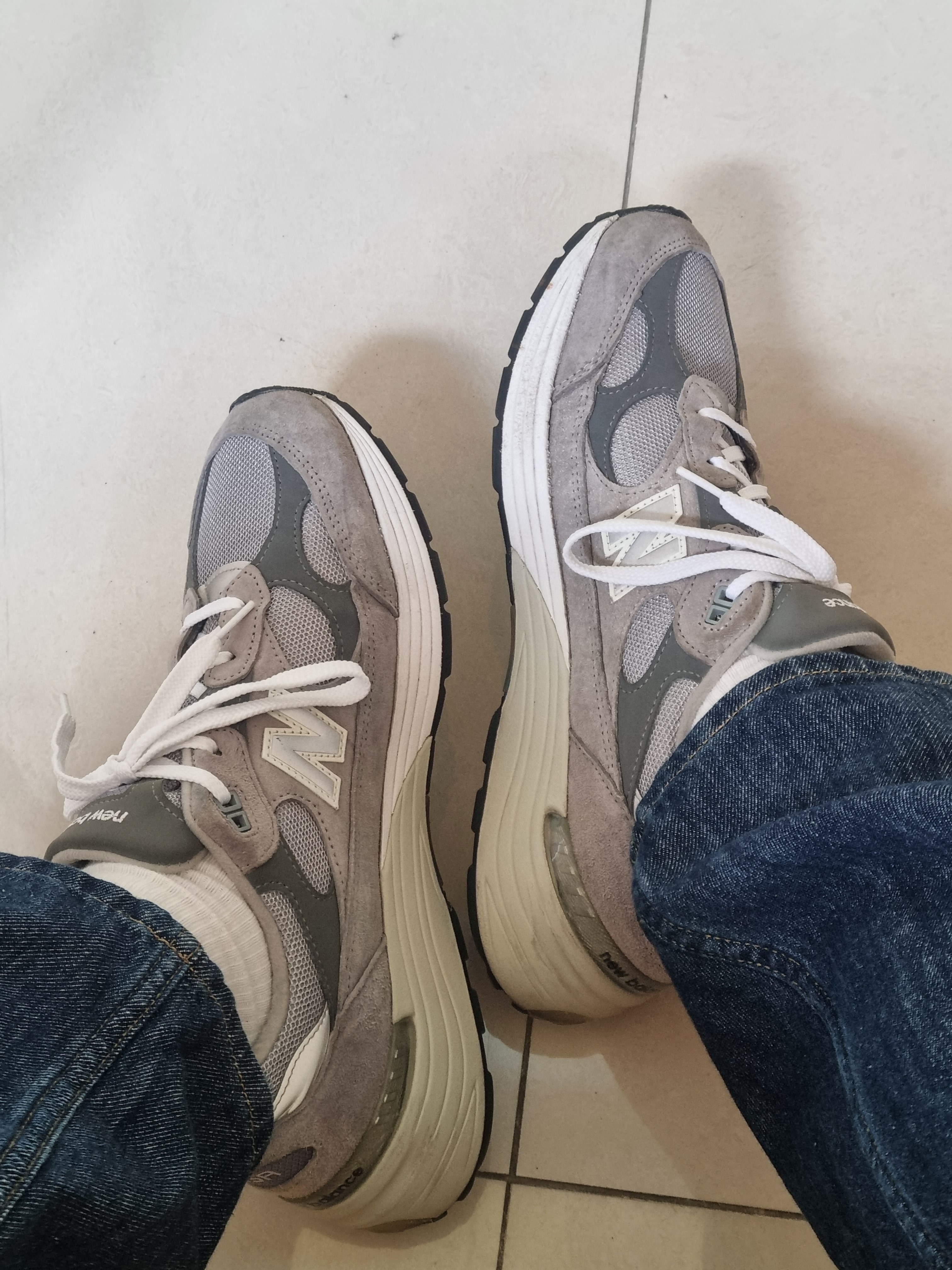 New Balance 992 Made in USA Grey - D Standard 착용 스타일