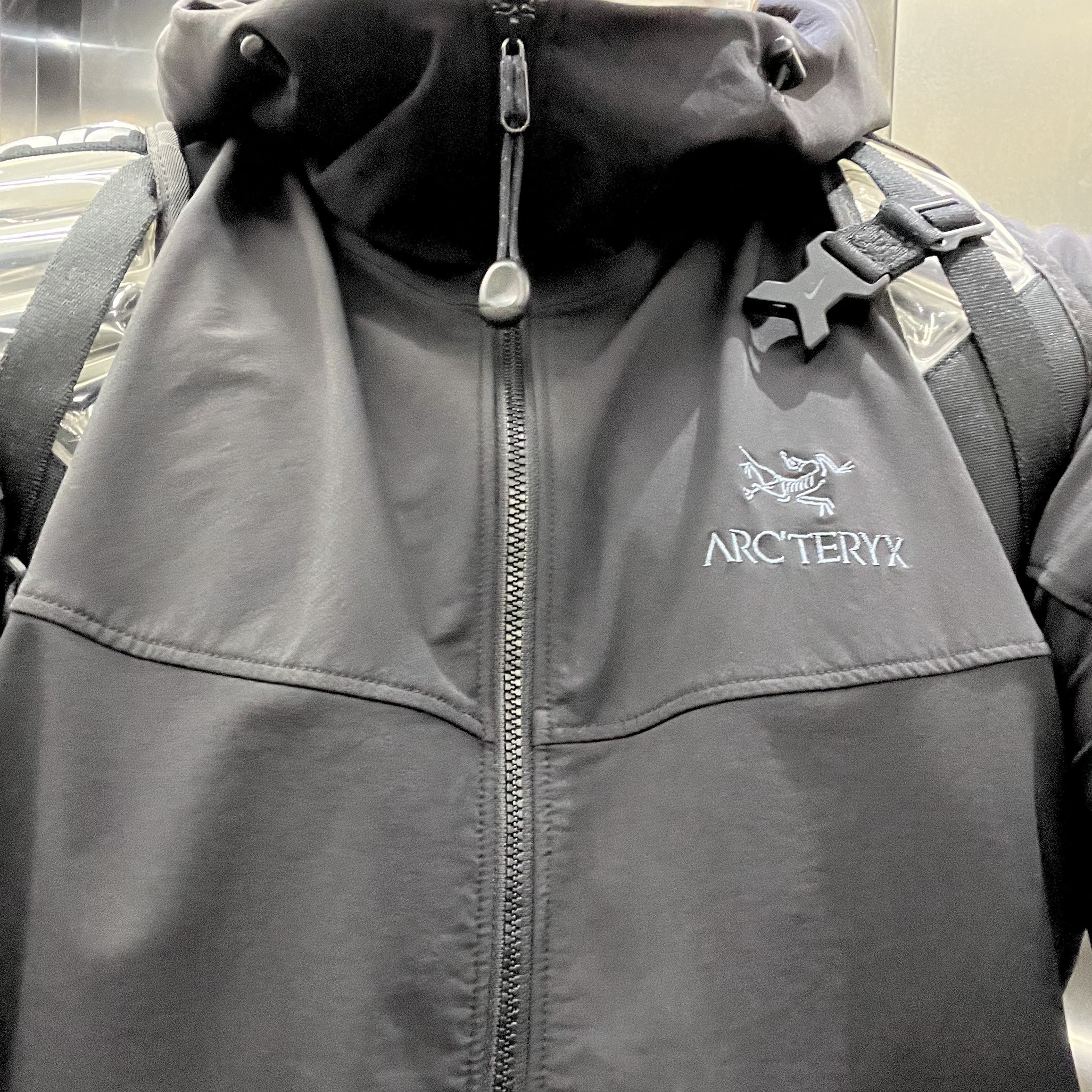 Arc'teryx Gamma LT Hoody Black 착용 스타일