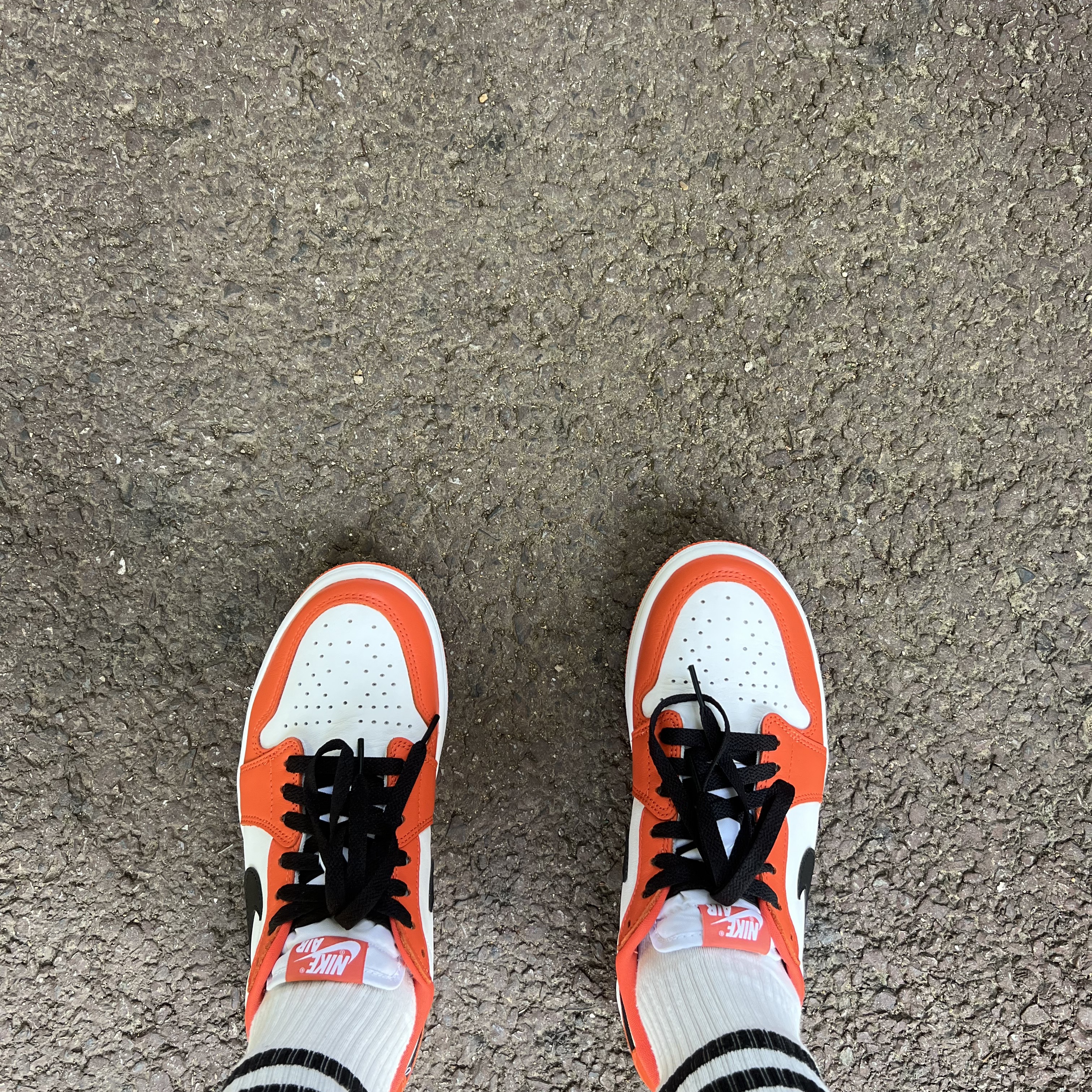 Jordan 1 Low OG Starfish 착용 스타일 - 3