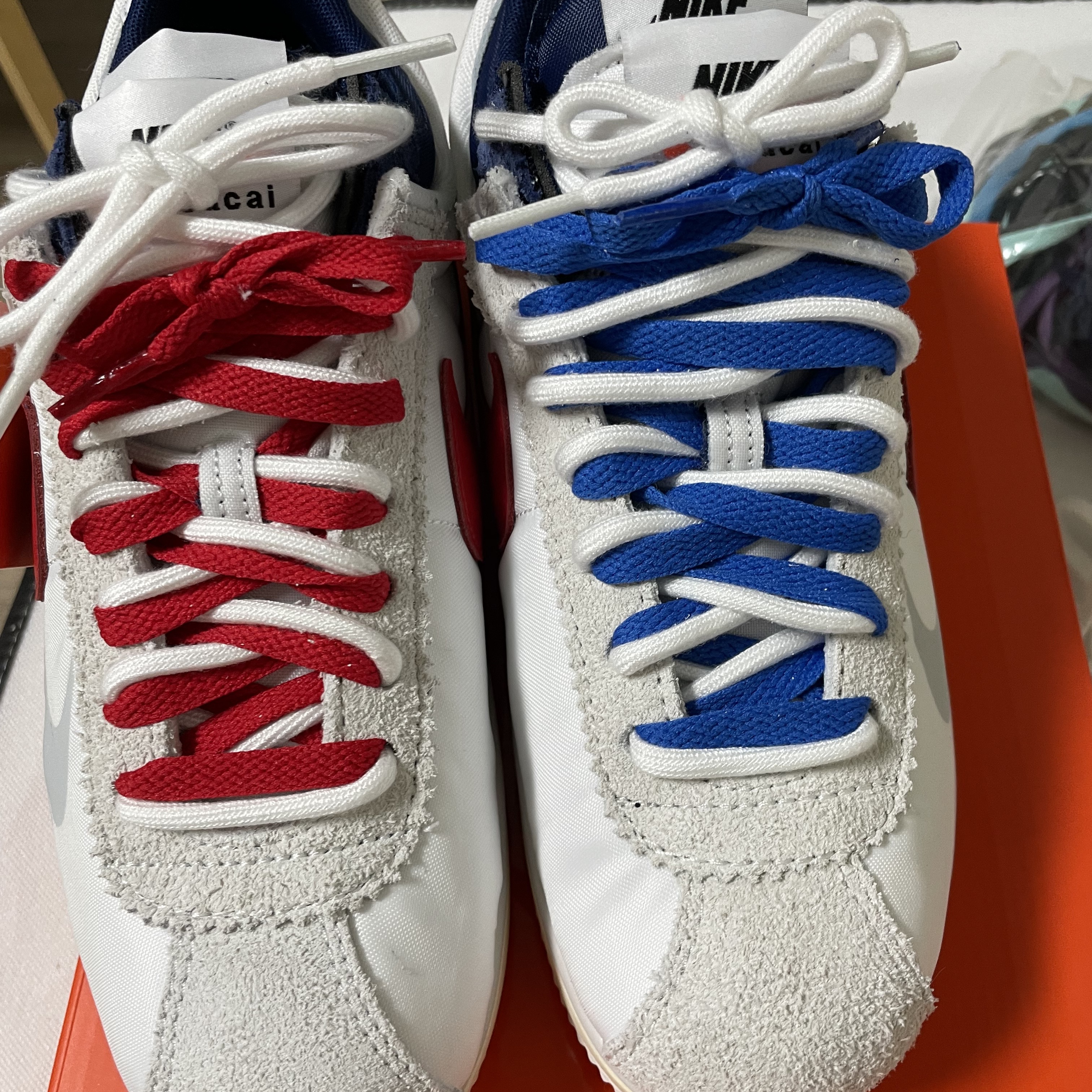 Nike x Sacai Zoom Cortez SP White and University Red 착용 스타일