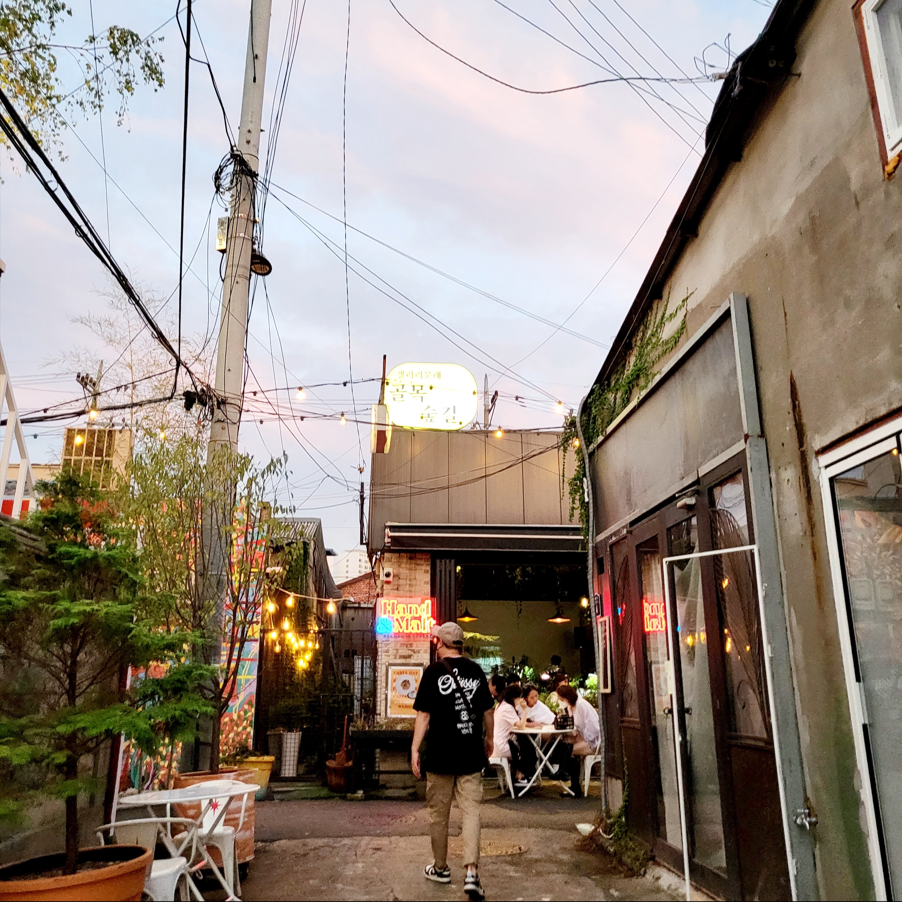 Stussy World Tour T-Shirt Black, Nike Dunk Low Retro Black 착용 스타일 - 5