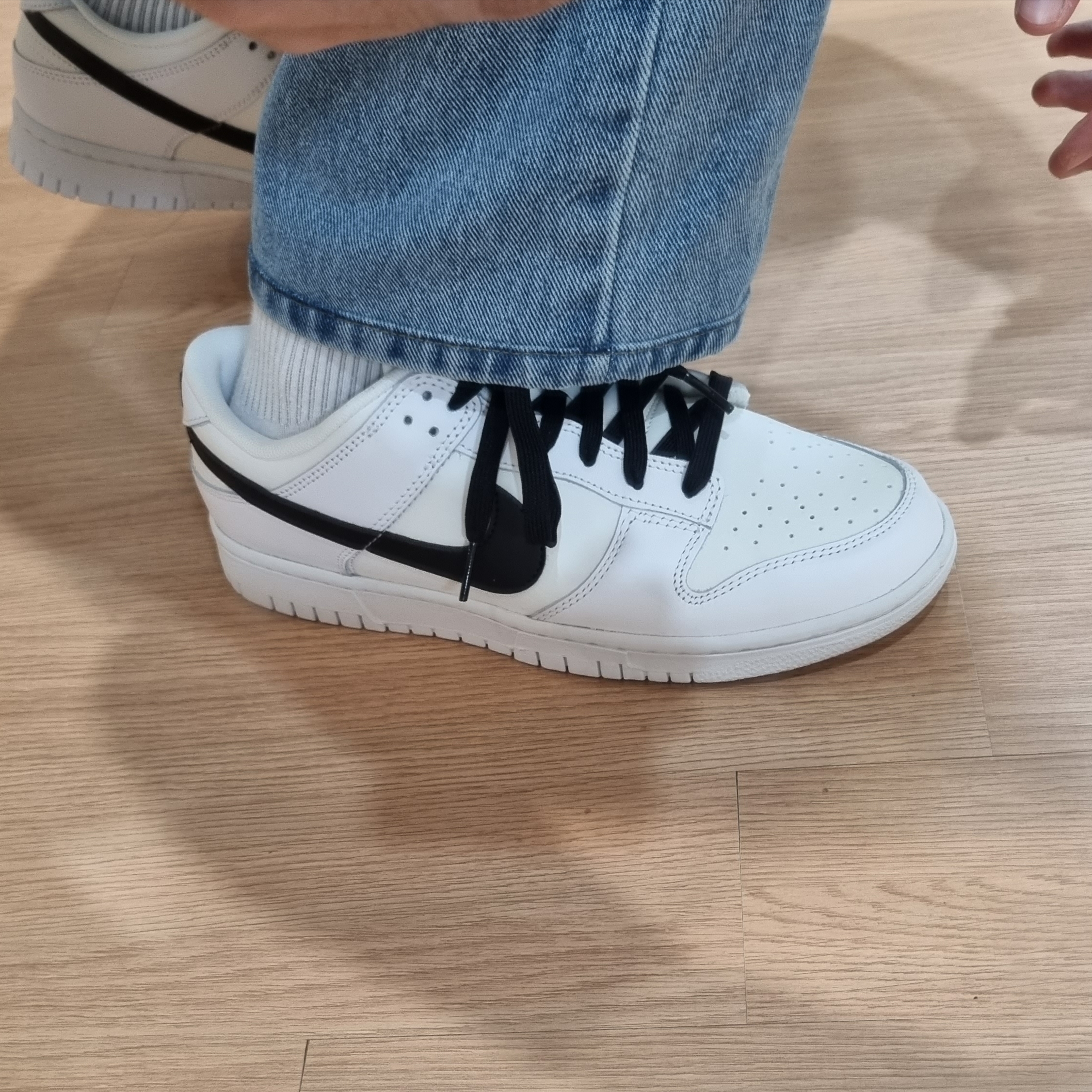 Nike Dunk Low Retro Summit White 착용 스타일
