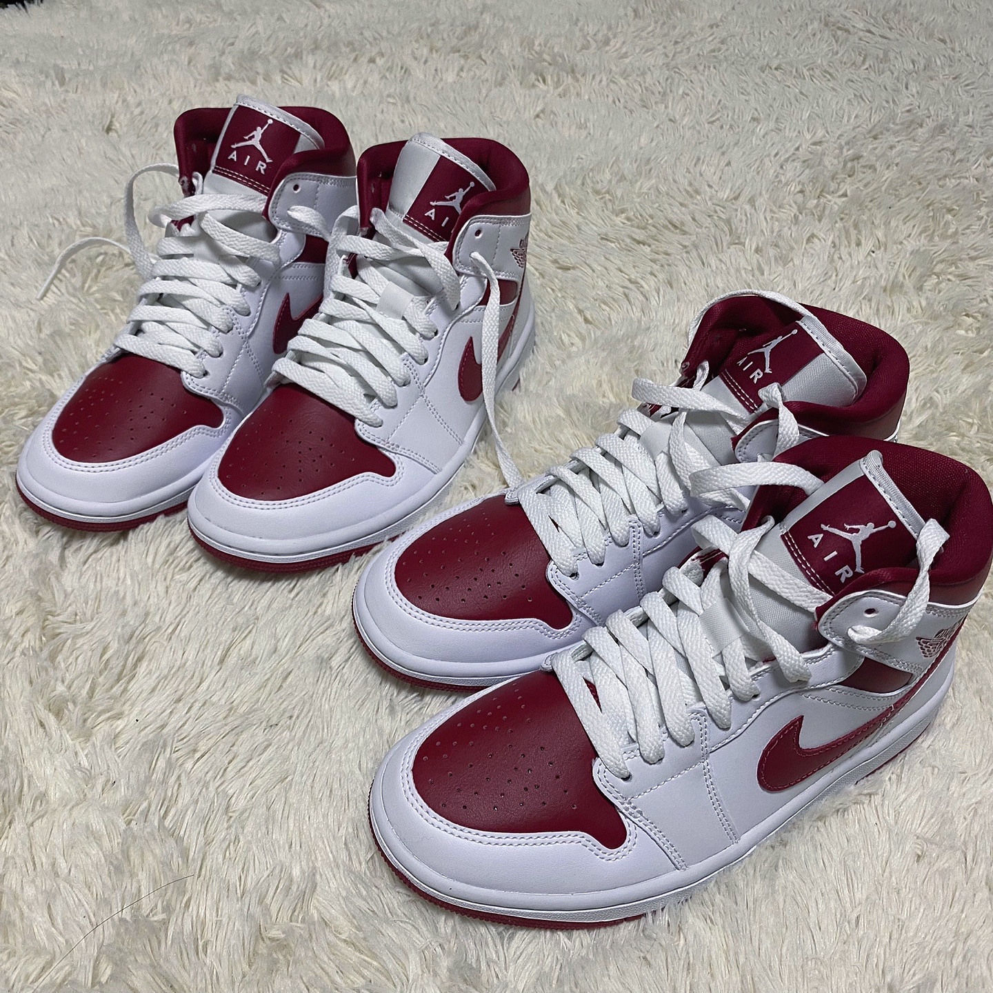 (W) Jordan 1 Mid Championship Red 착용 스타일 - 3