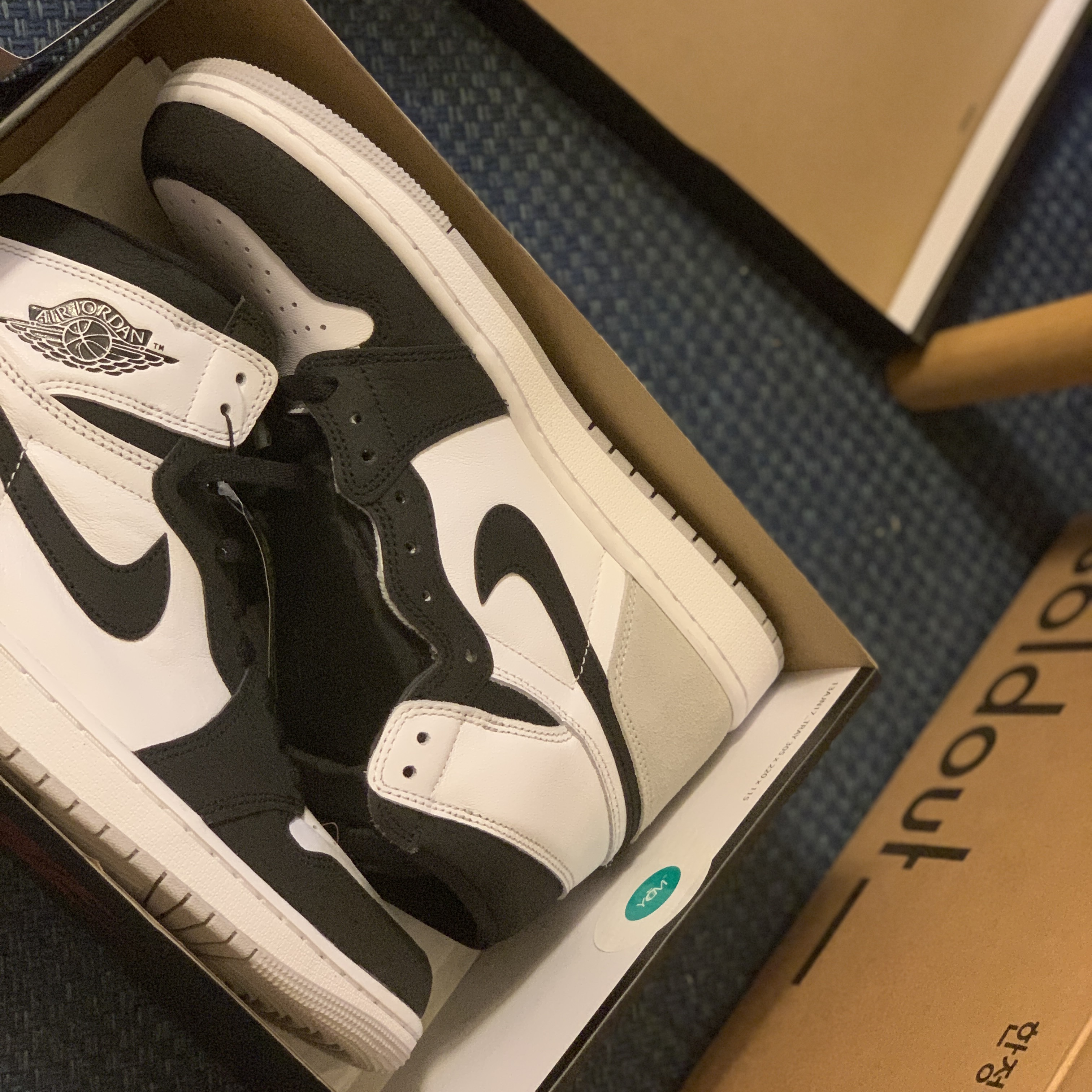 Jordan 1 Retro High OG Bleached Coral, (GS) Jordan 1 Retro High OG Bleached Coral 착용 스타일