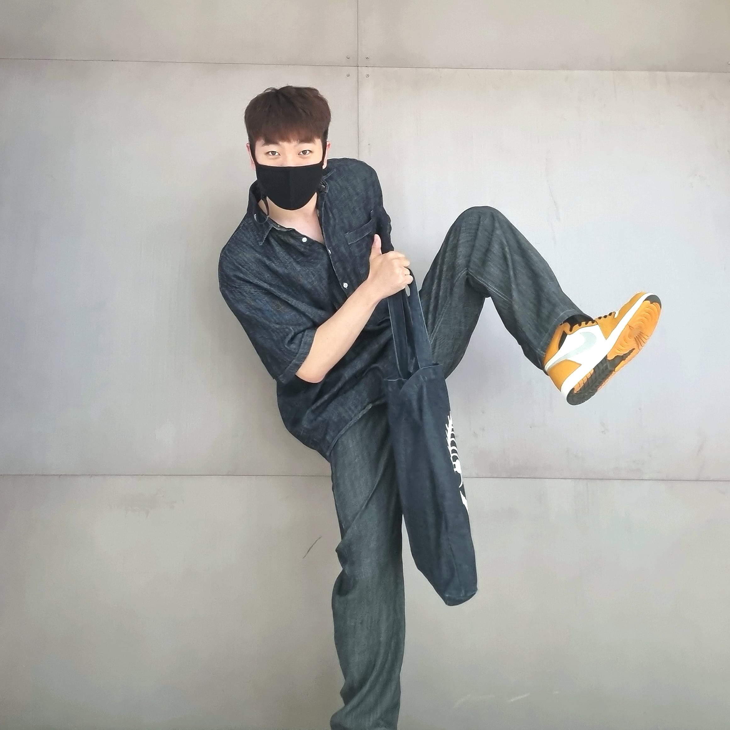 Jordan 1 Element Gore-Tex Light Curry 착용 스타일