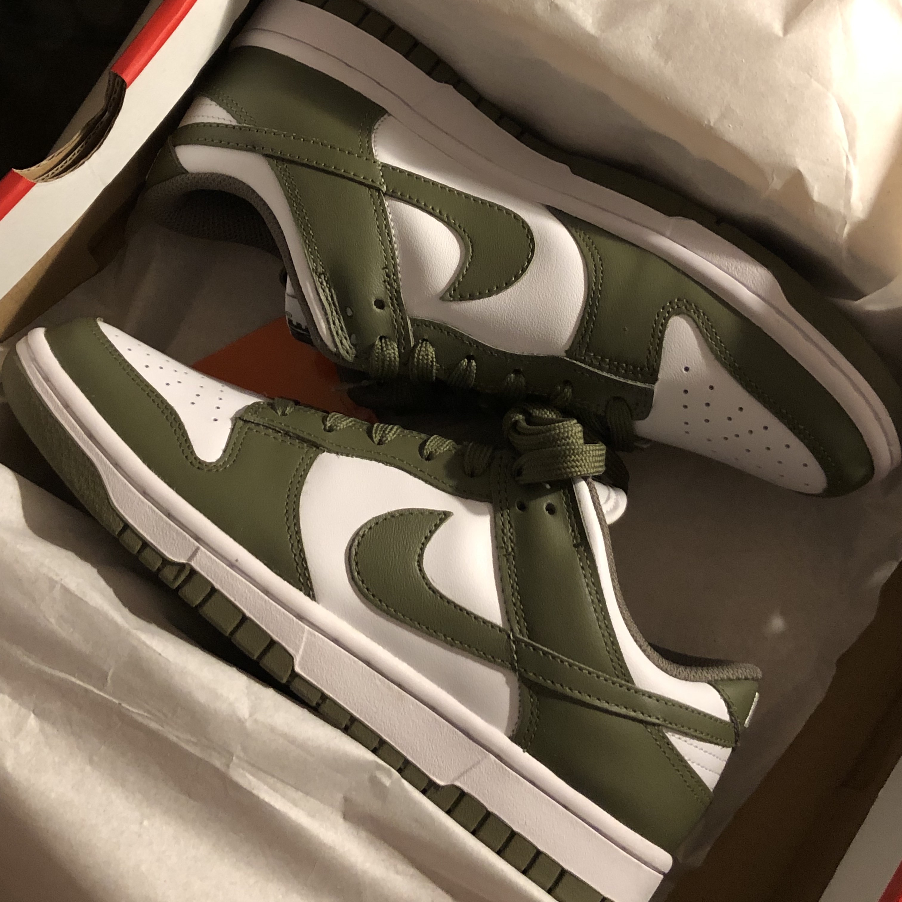 (W) Nike Dunk Low Medium Olive 착용 스타일