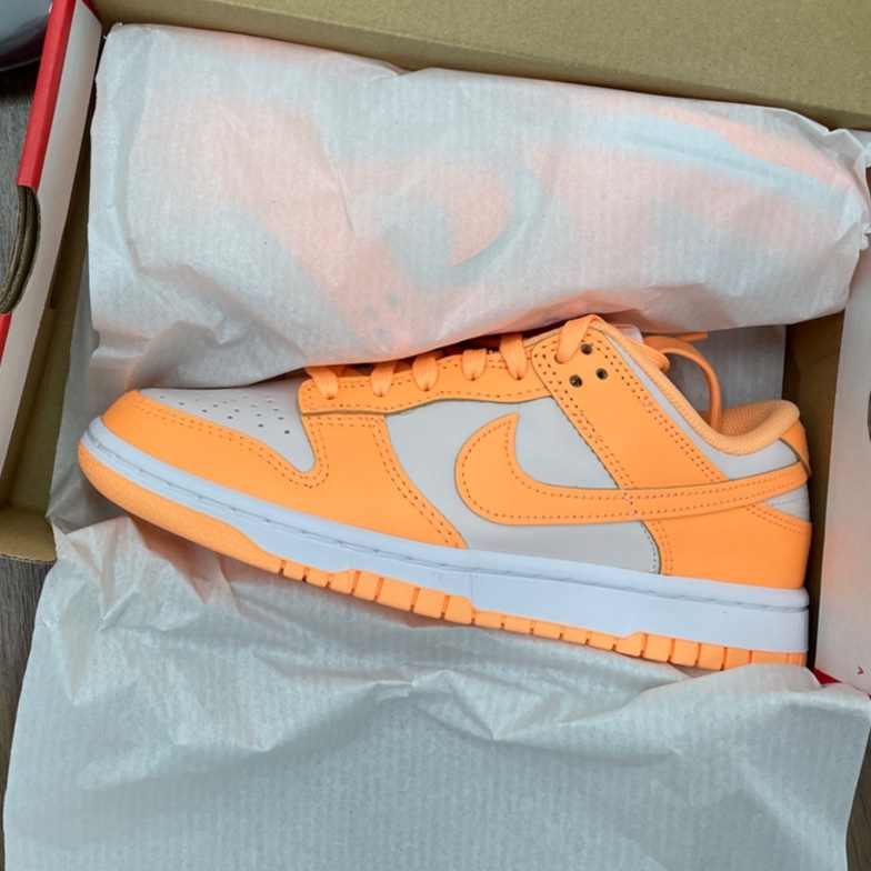 (W) Nike Dunk Low Peach Cream 착용 스타일 - 3