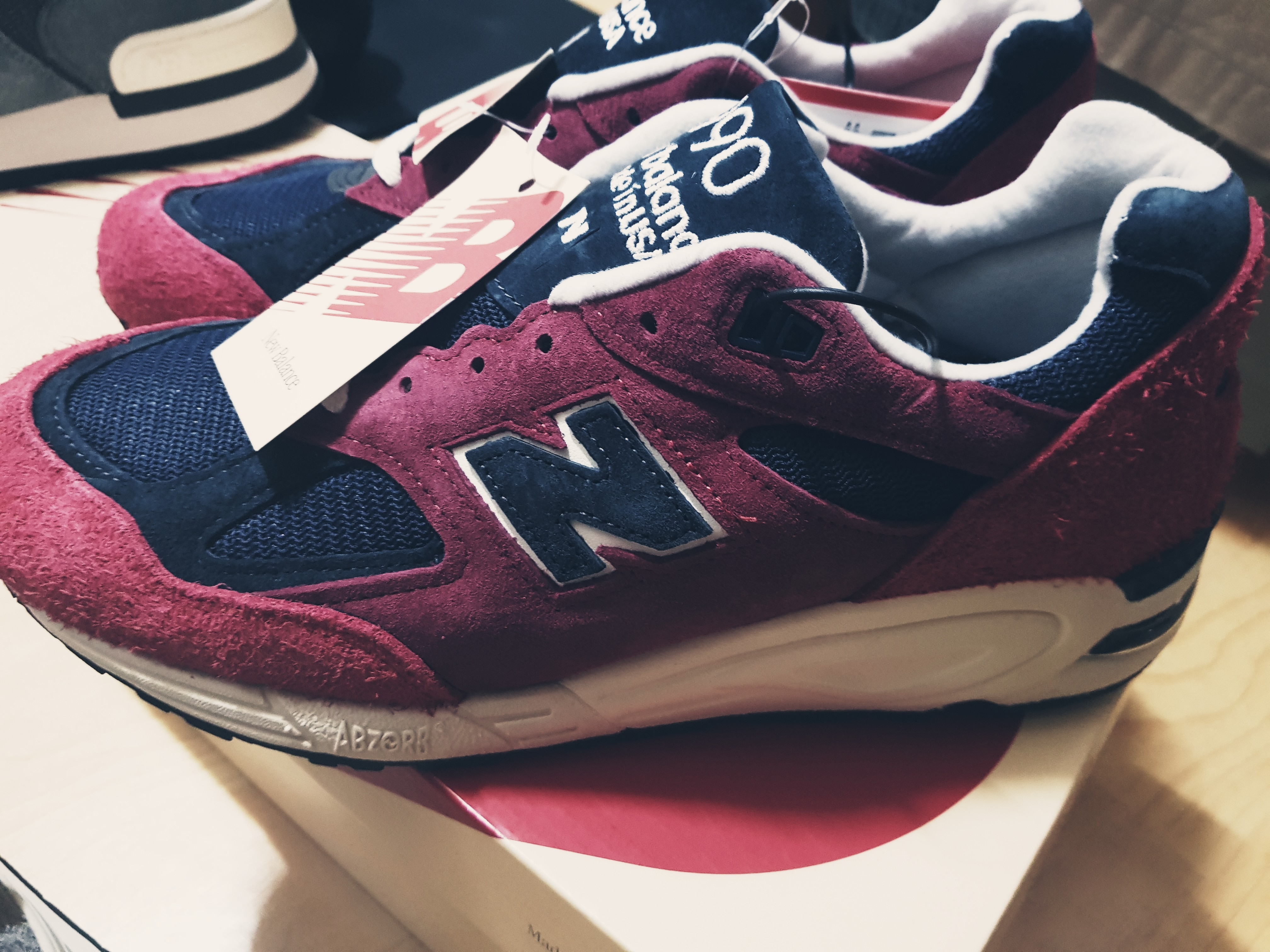 New Balance 990v1 Made in USA Grey White, New Balance 990v1 Made in USA Marblehead Incense 착용 스타일 - 4
