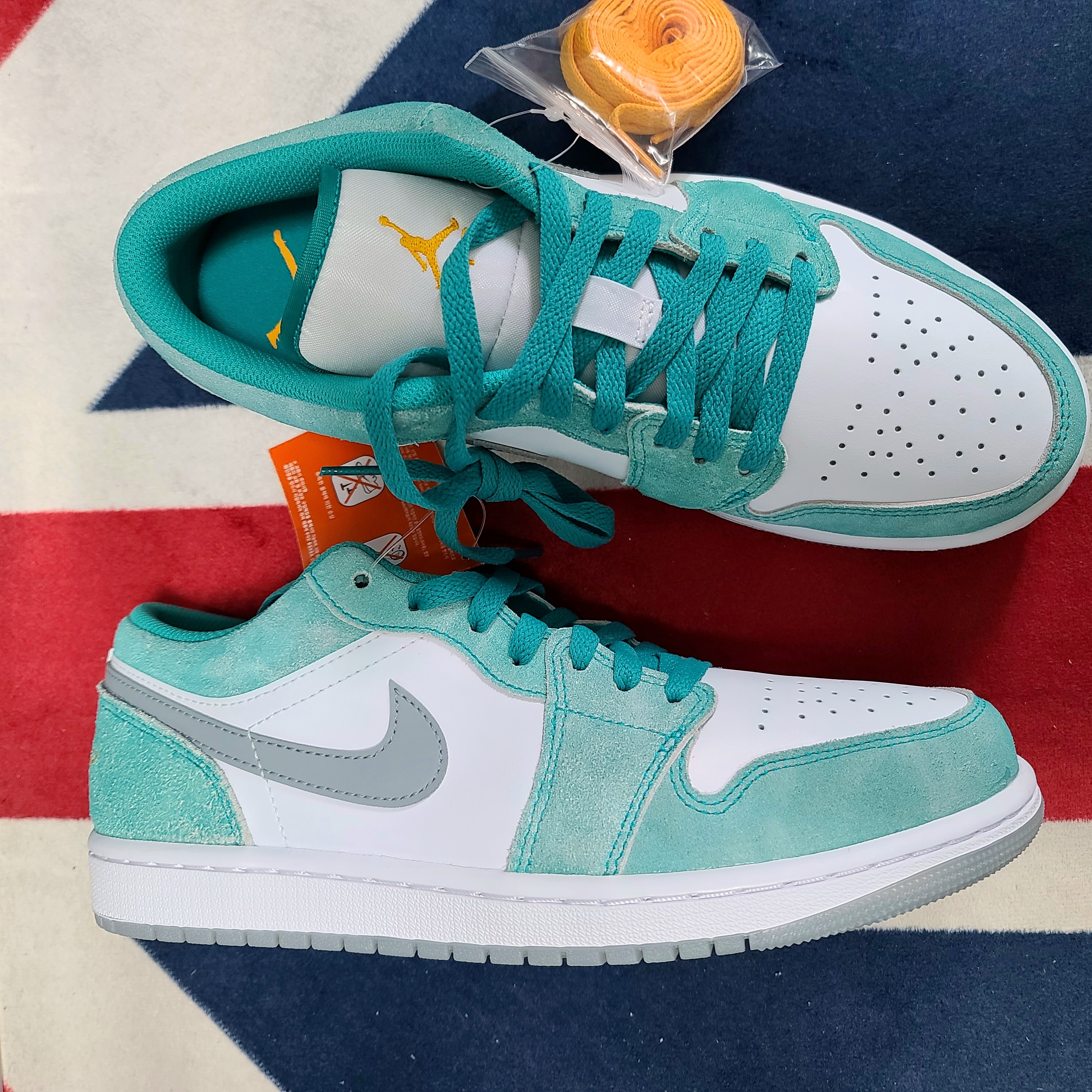 Nike x Kasina Dunk Low Road Sign - Kasina Exclusive, Jordan 1 Low SE New Emerald 착용 스타일 - 3