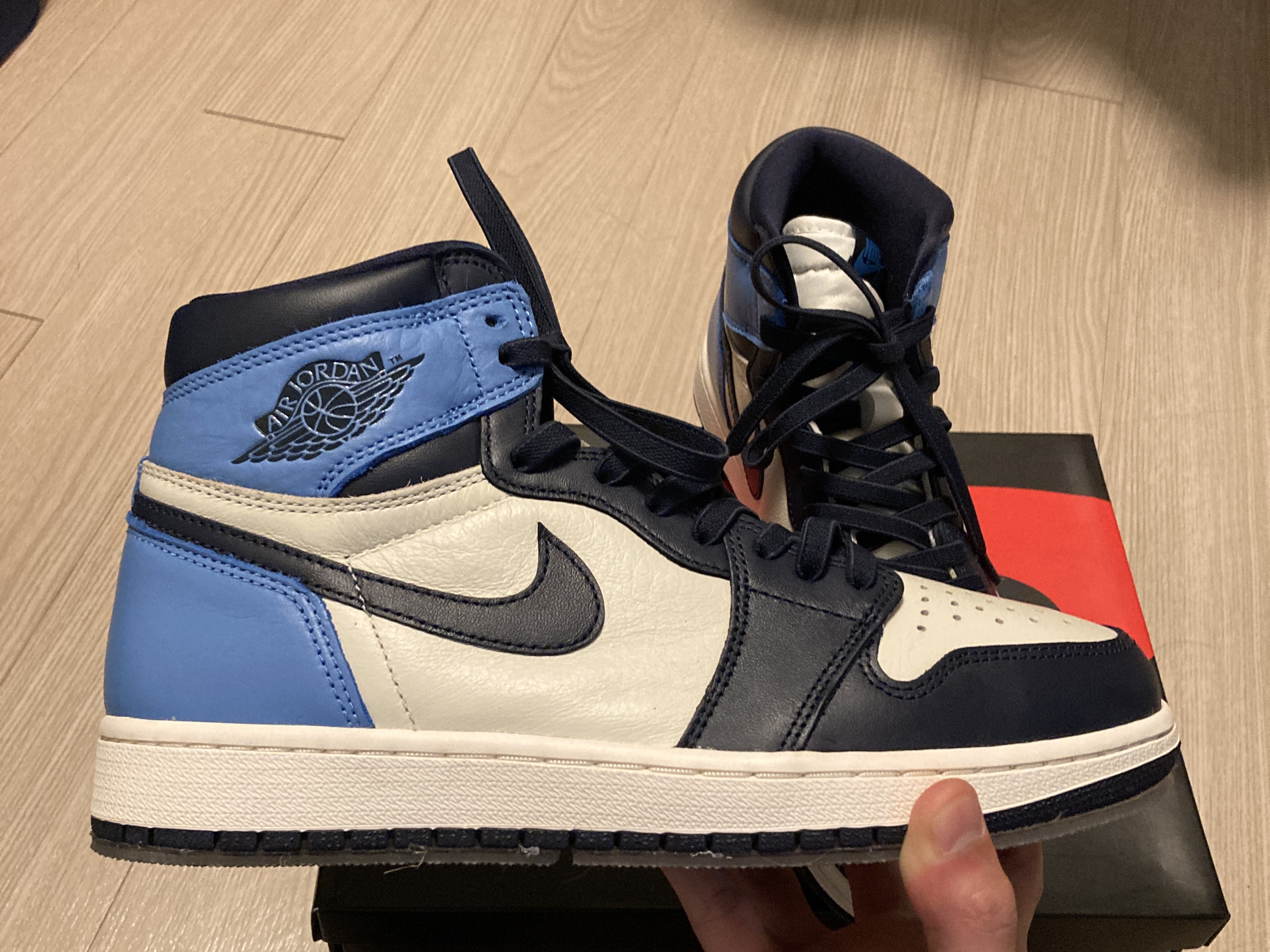Jordan 1 Retro High Obsidian UNC 착용 스타일